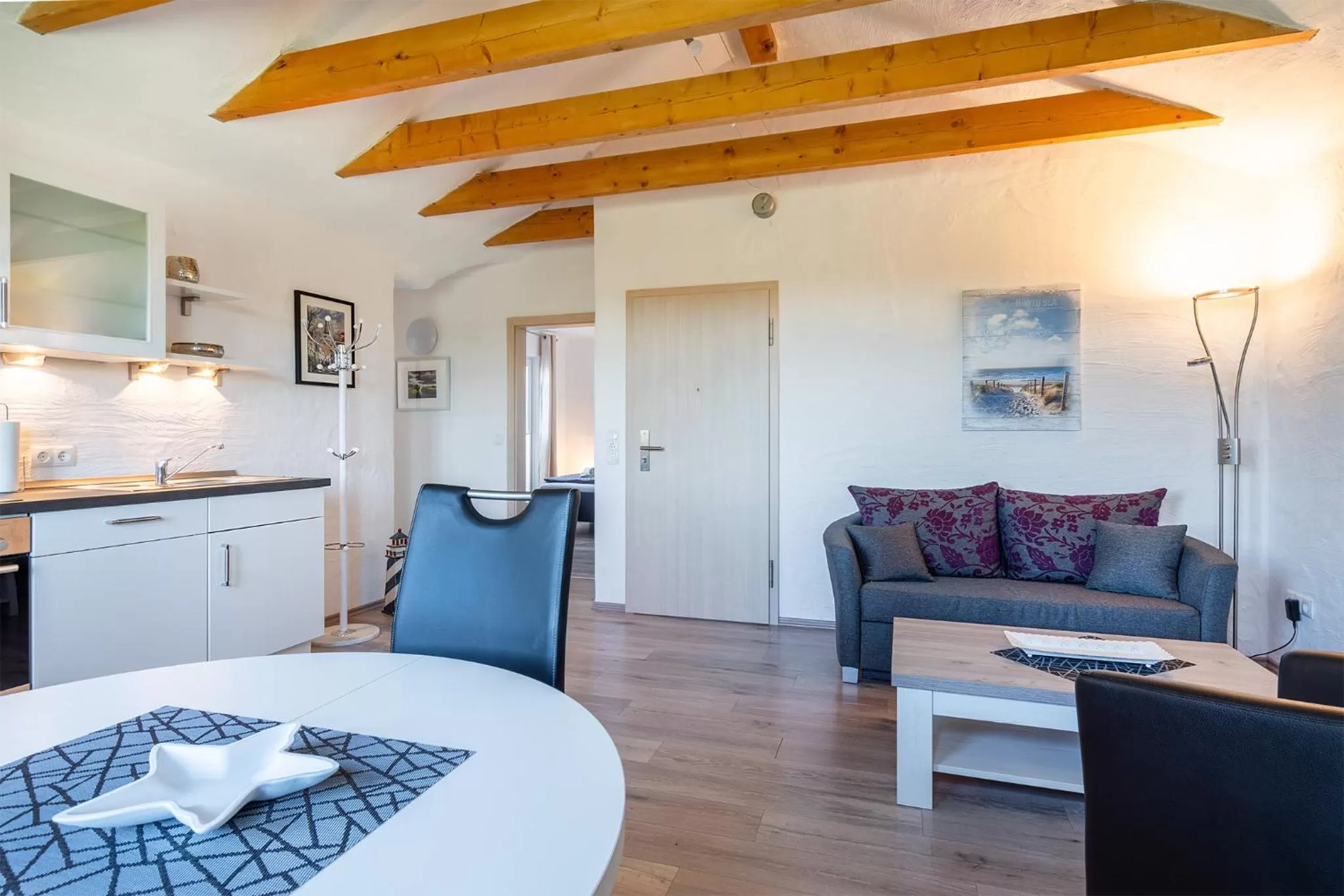 Kitchen or kitchenette, Seating Area in Villa Moorstern