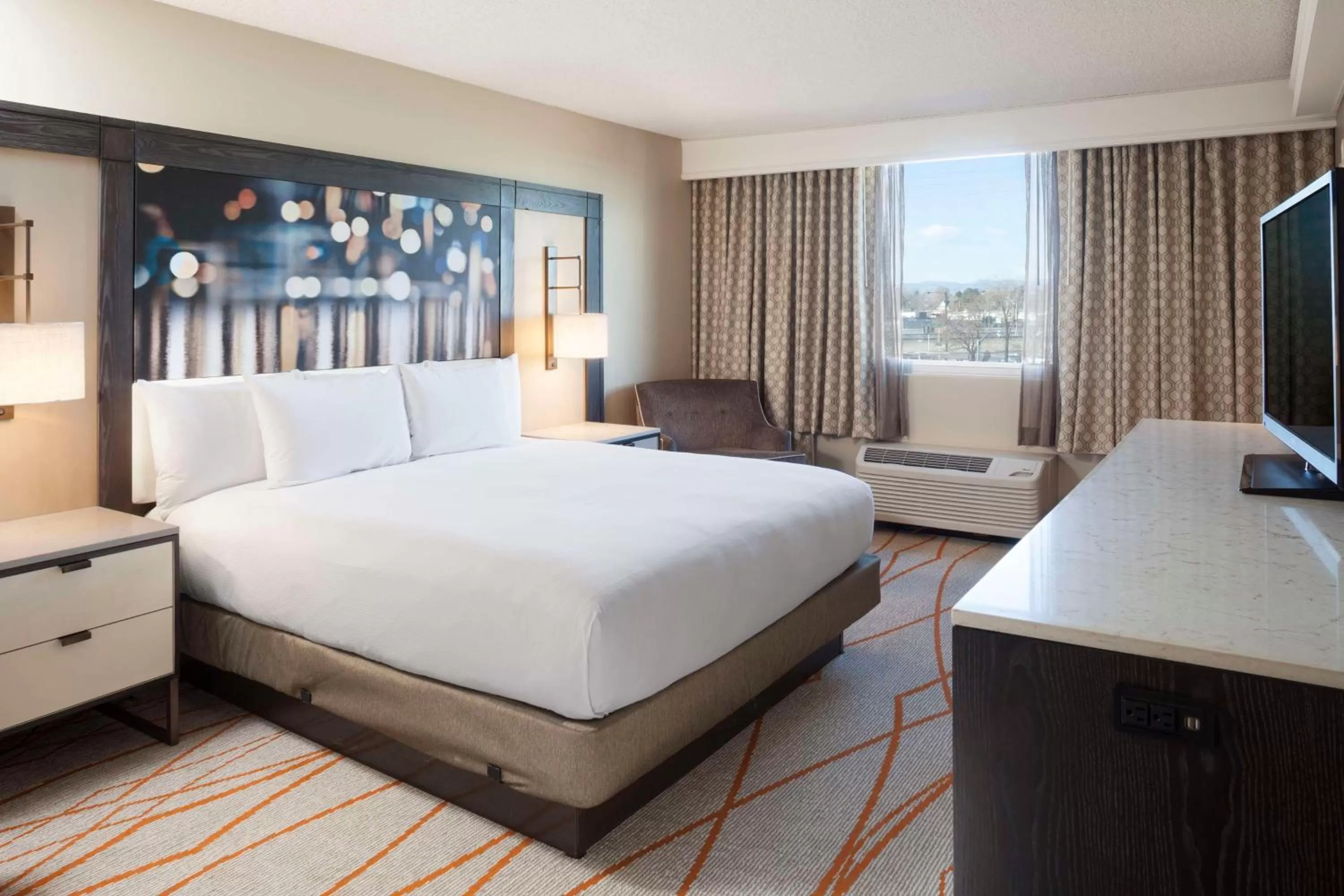 Bed in DoubleTree by Hilton Denver Central Park