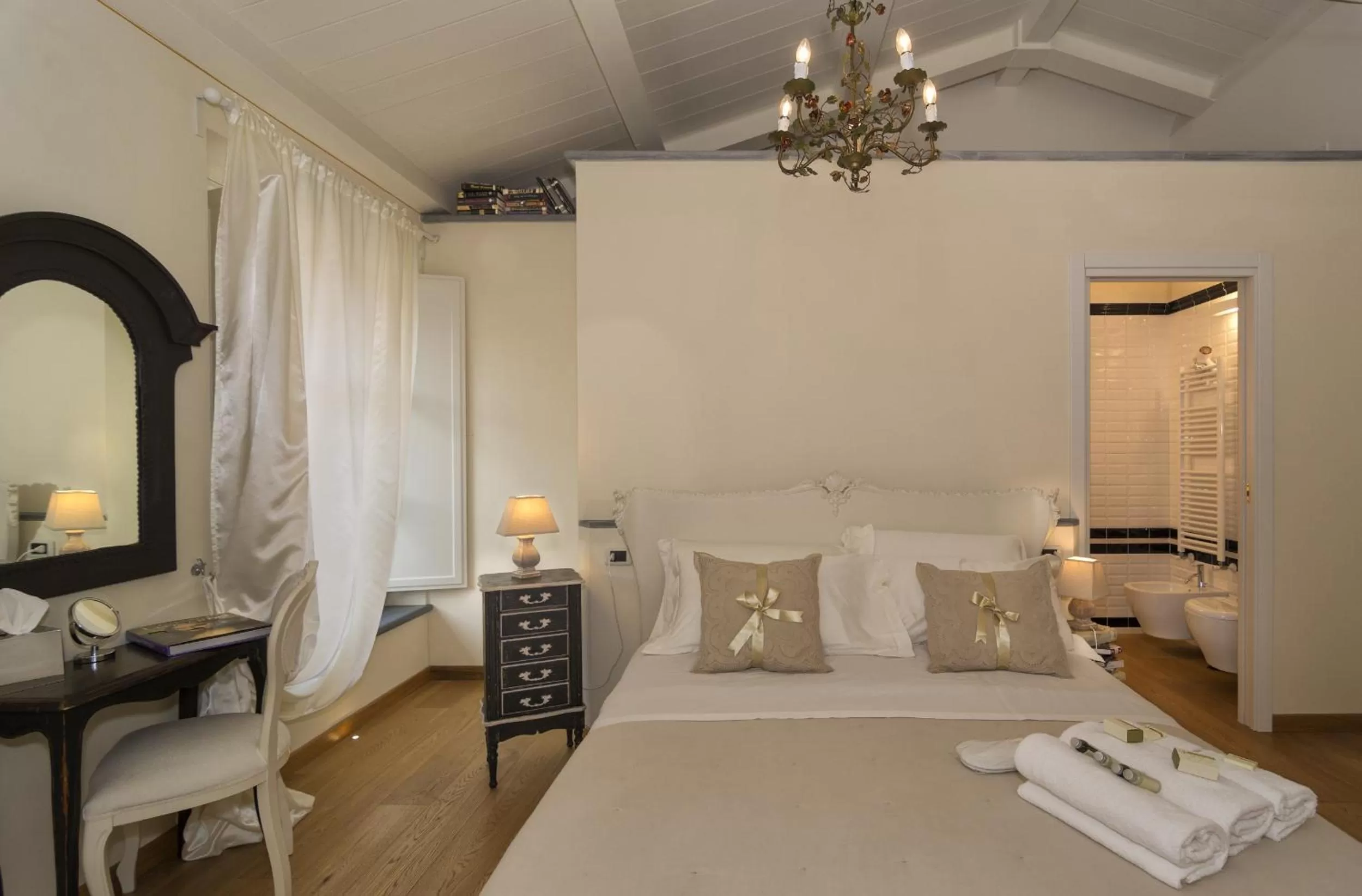 Decorative detail, Bed in B&B Di Camilla