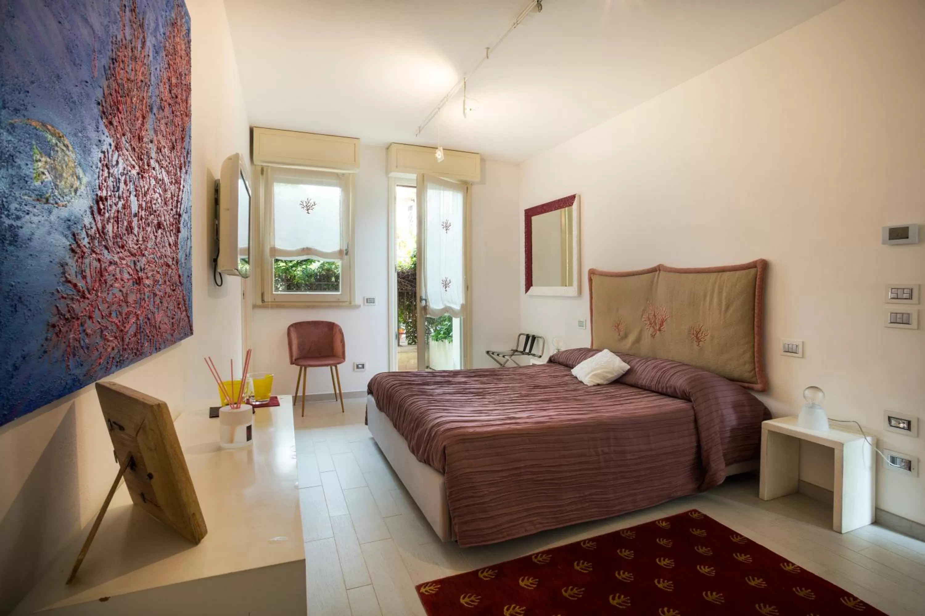 Photo of the whole room, Bed in La Villa Desenzano