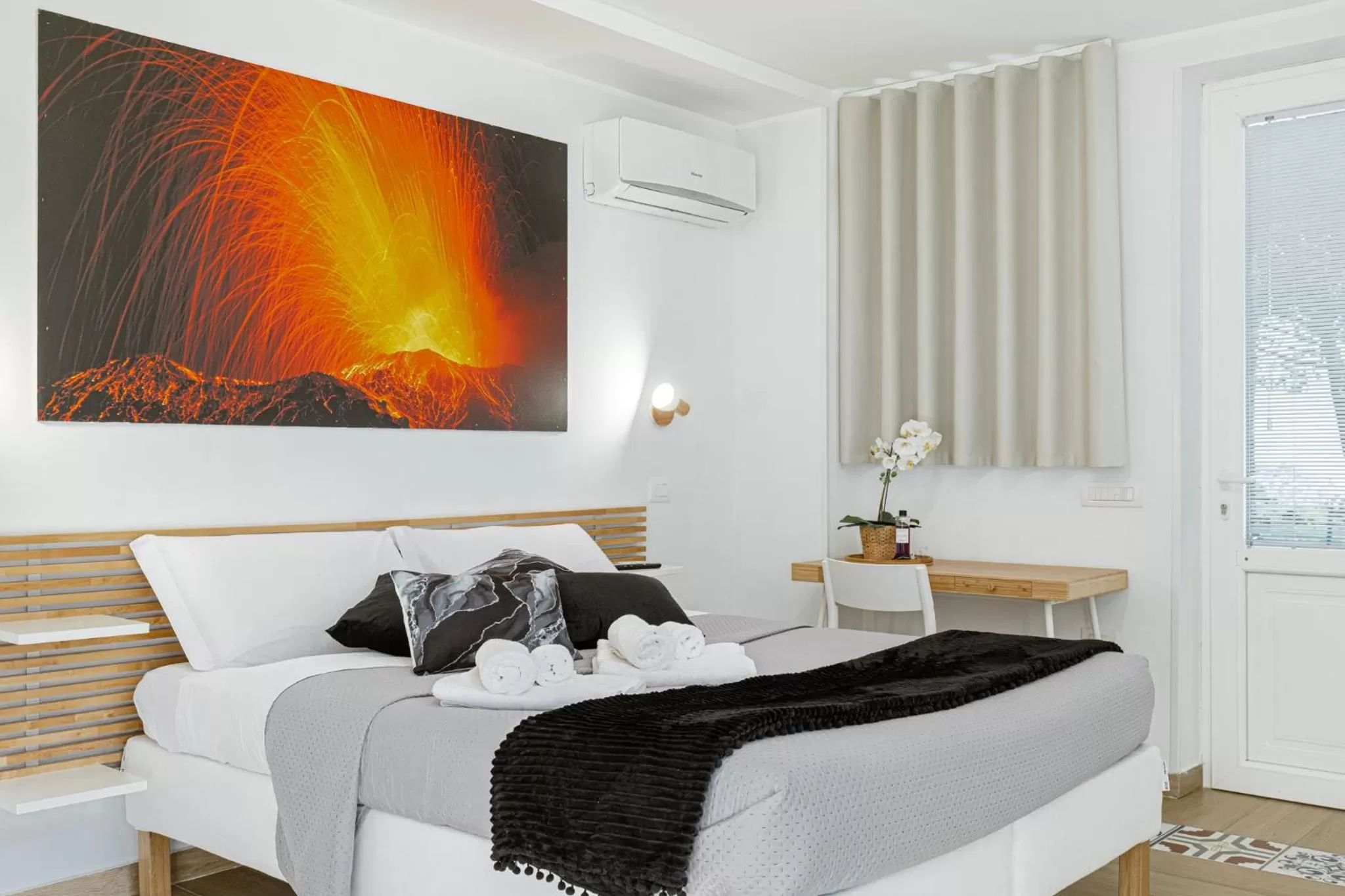 Decorative detail, Bed in Bosco Mattavona