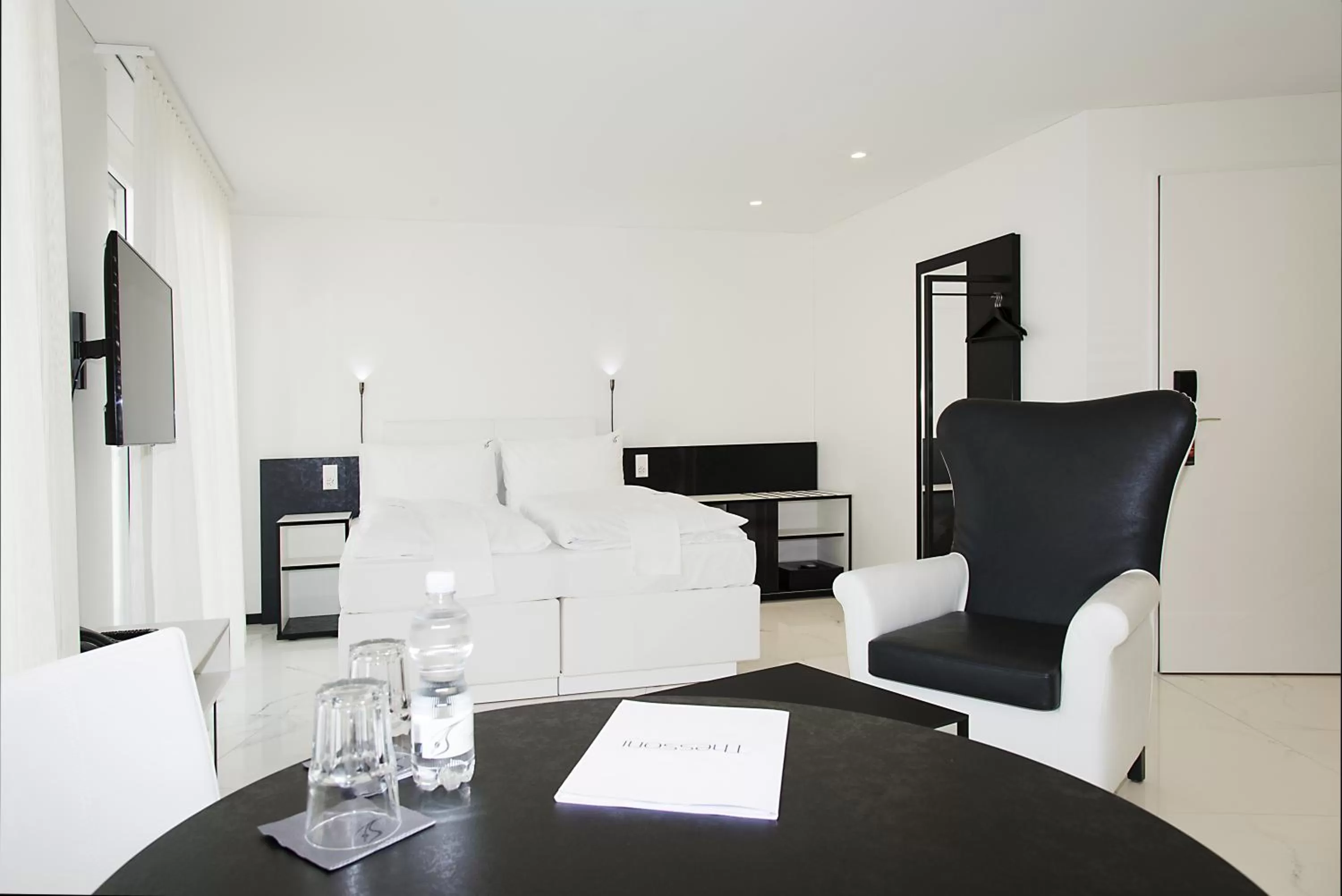 Bedroom, Bed in Residence Thessoni Home Zurich -self checkin -no restaurants-short&longstay