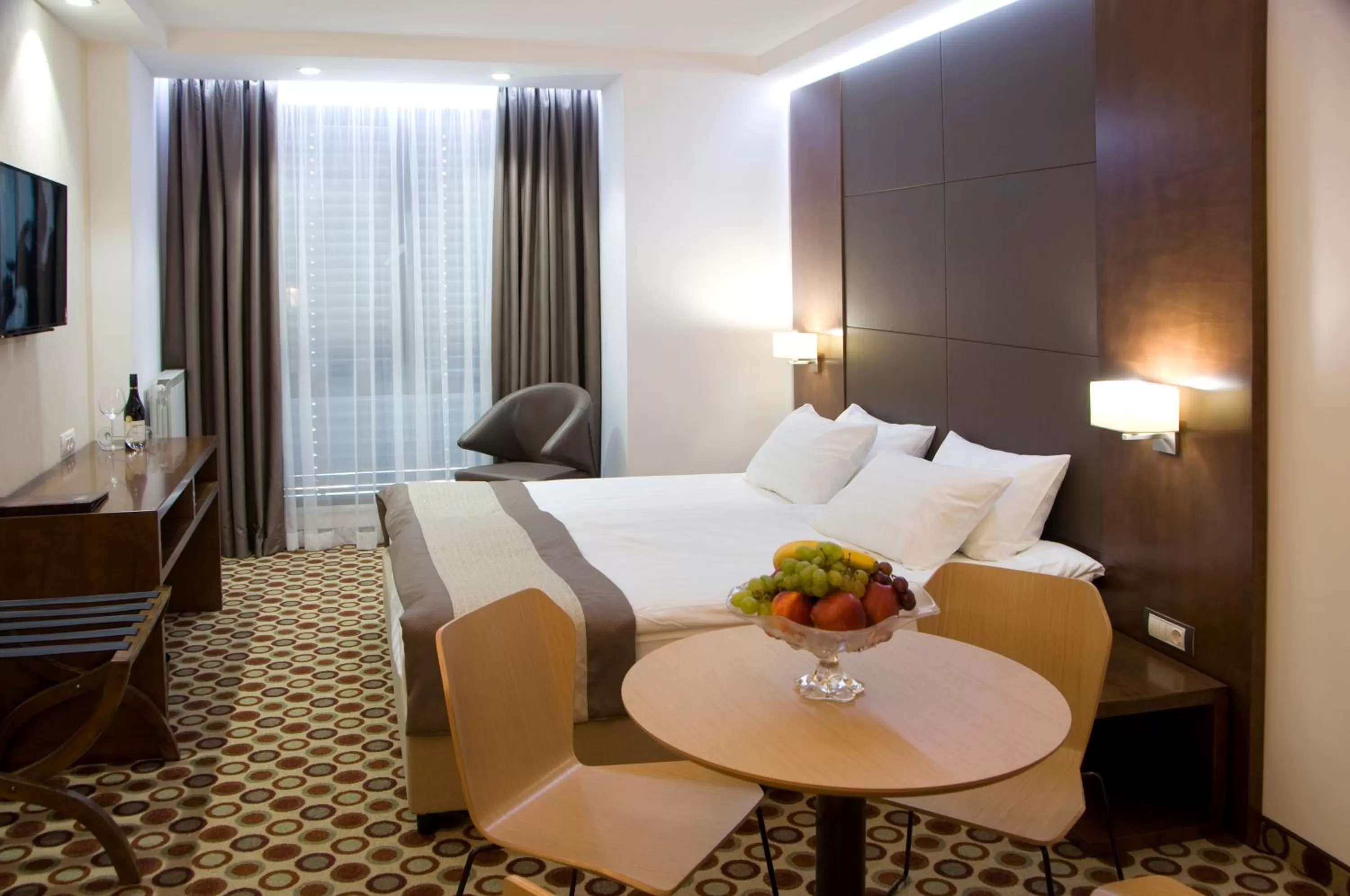 TV and multimedia, Bed in Central Hotel Sofia