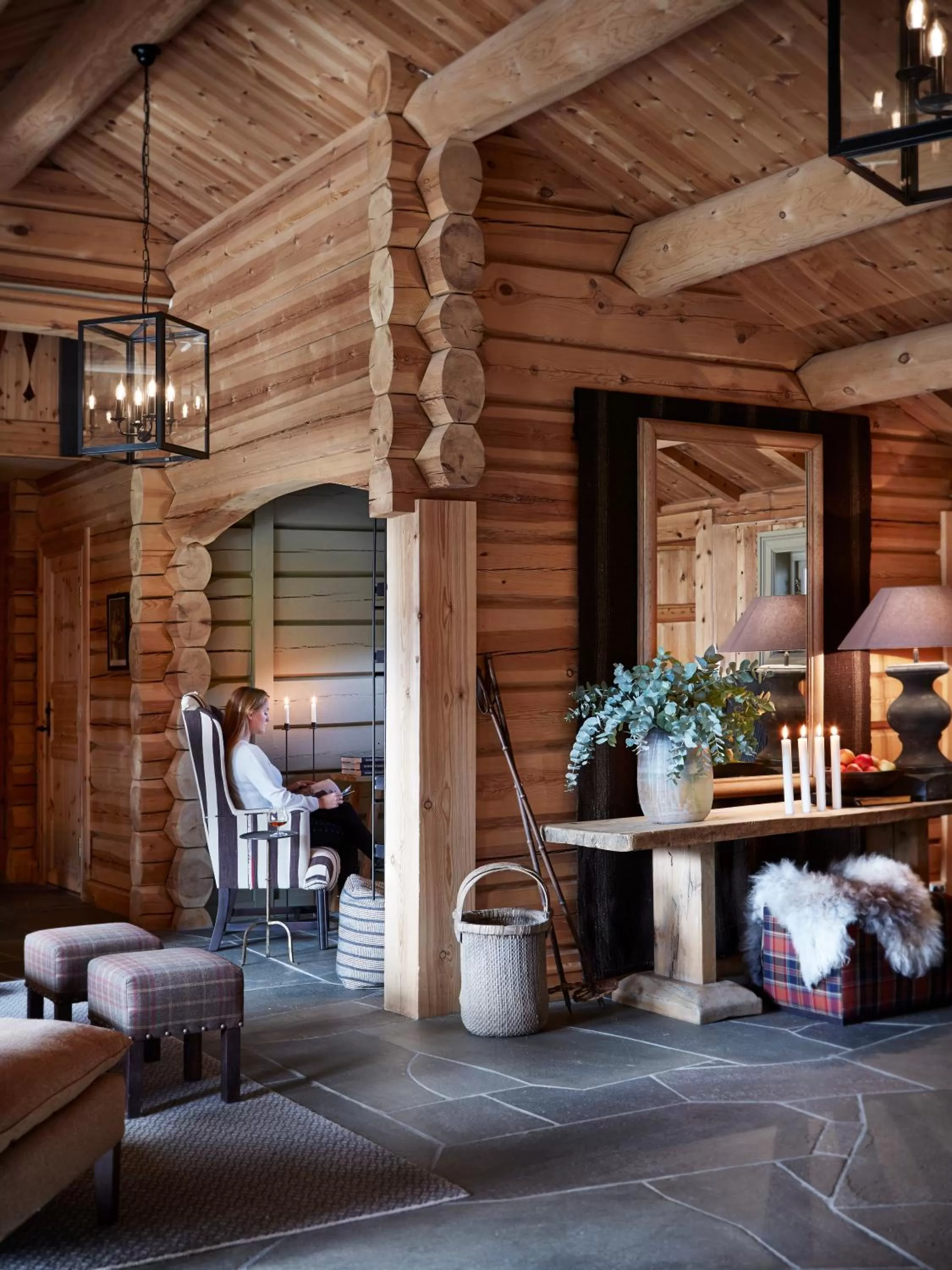 People in Storfjord Hotel