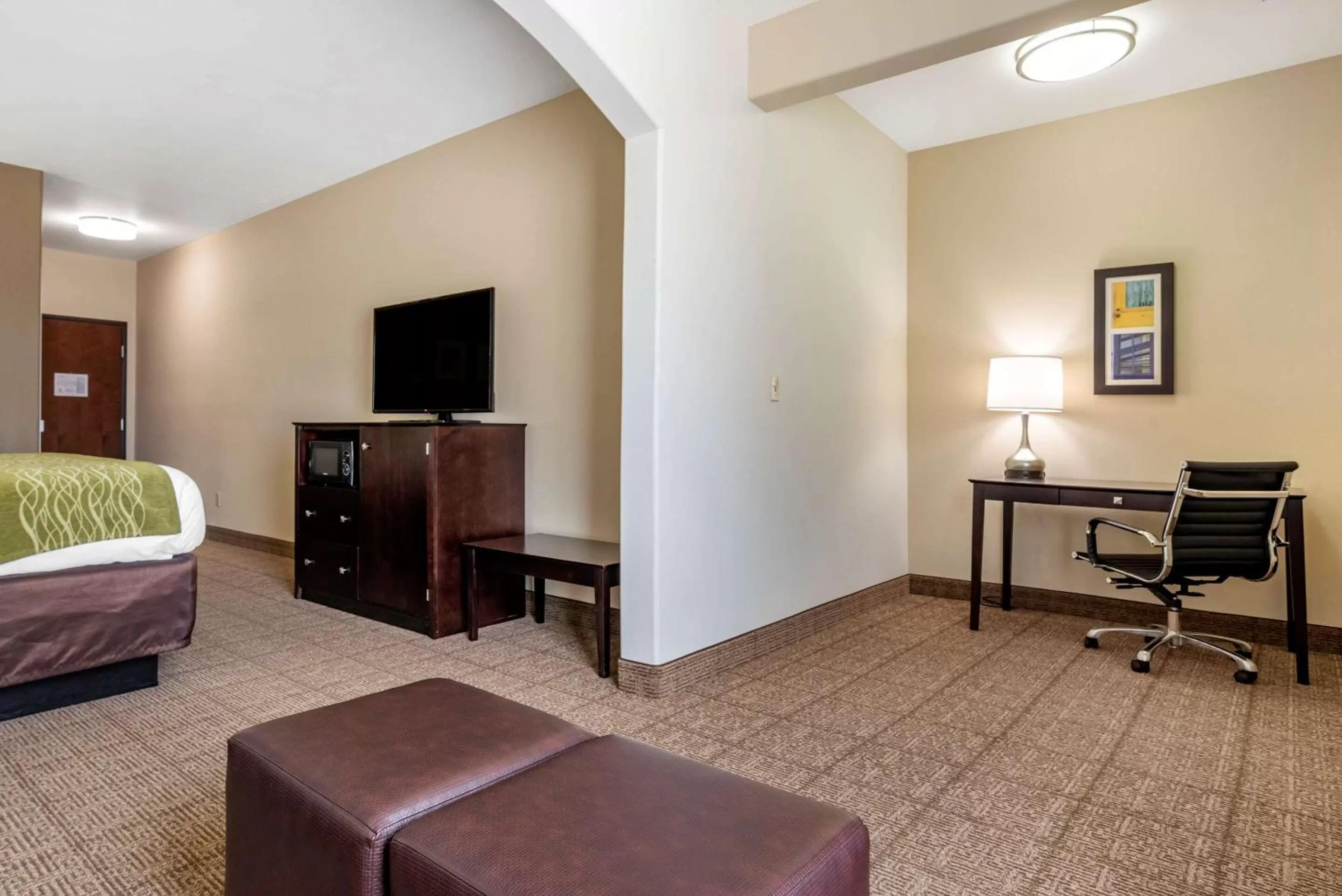 Photo of the whole room in Comfort Inn & Suites Scott-West Lafayette