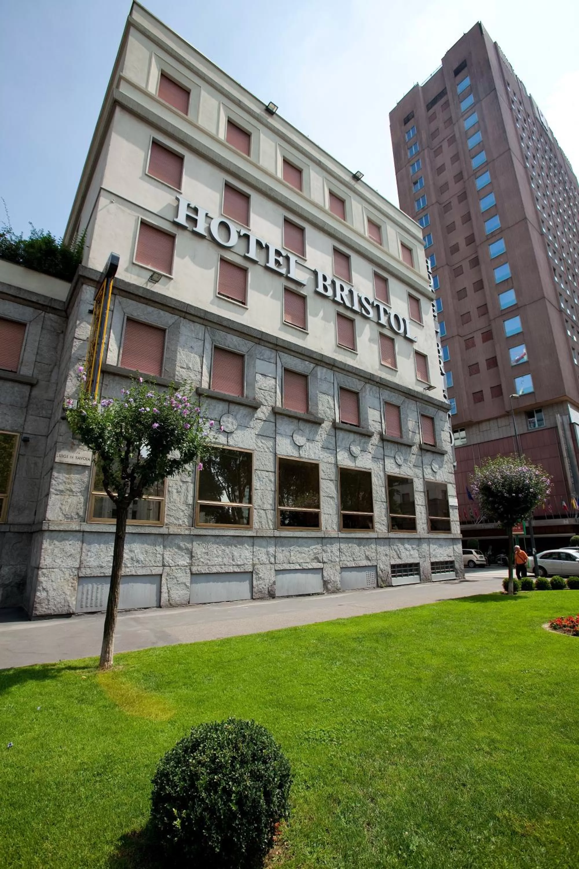 Facade/entrance in Hotel Bristol