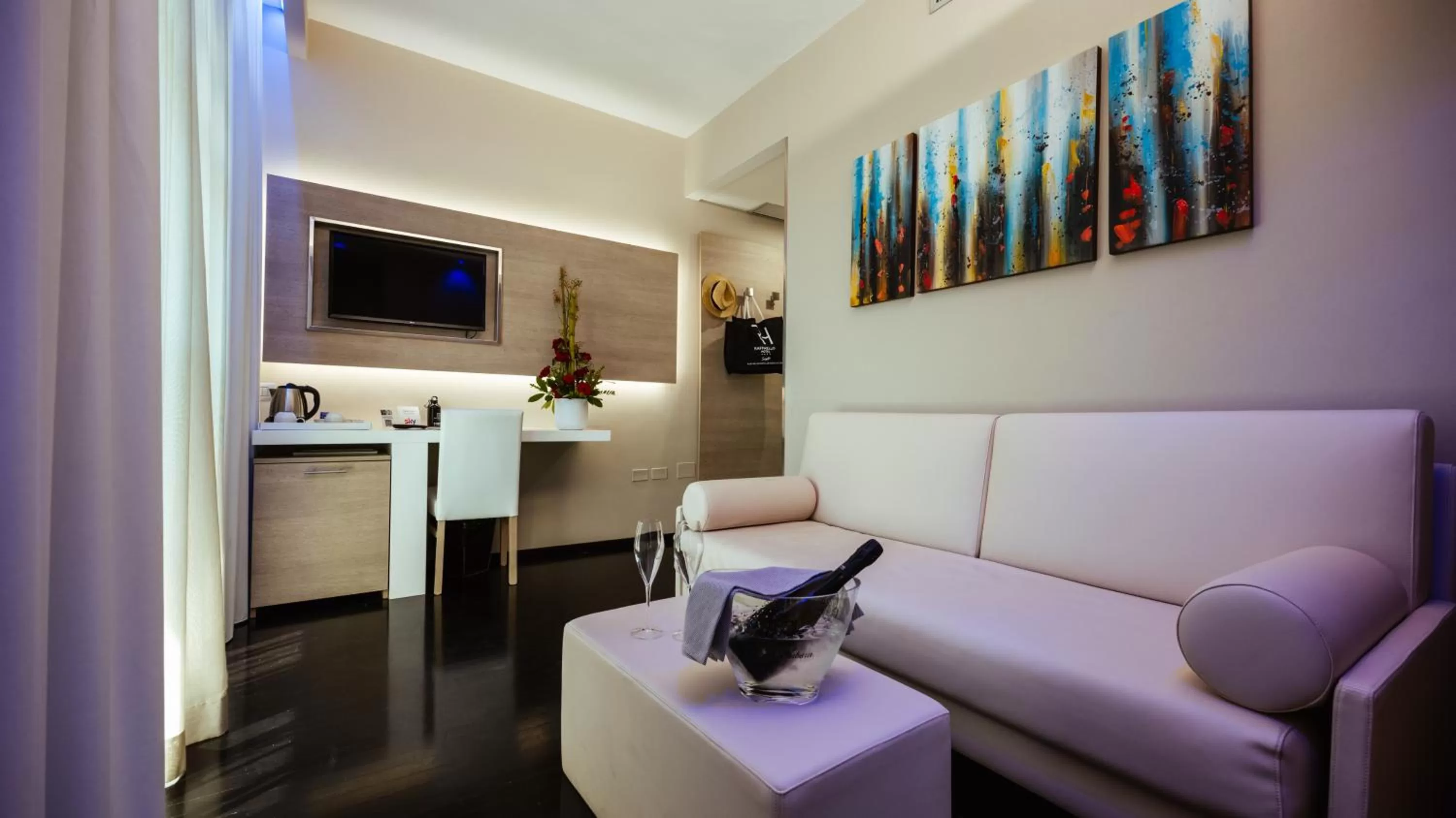 Bedroom in Raffaello Hotel & Mooka Restaurant