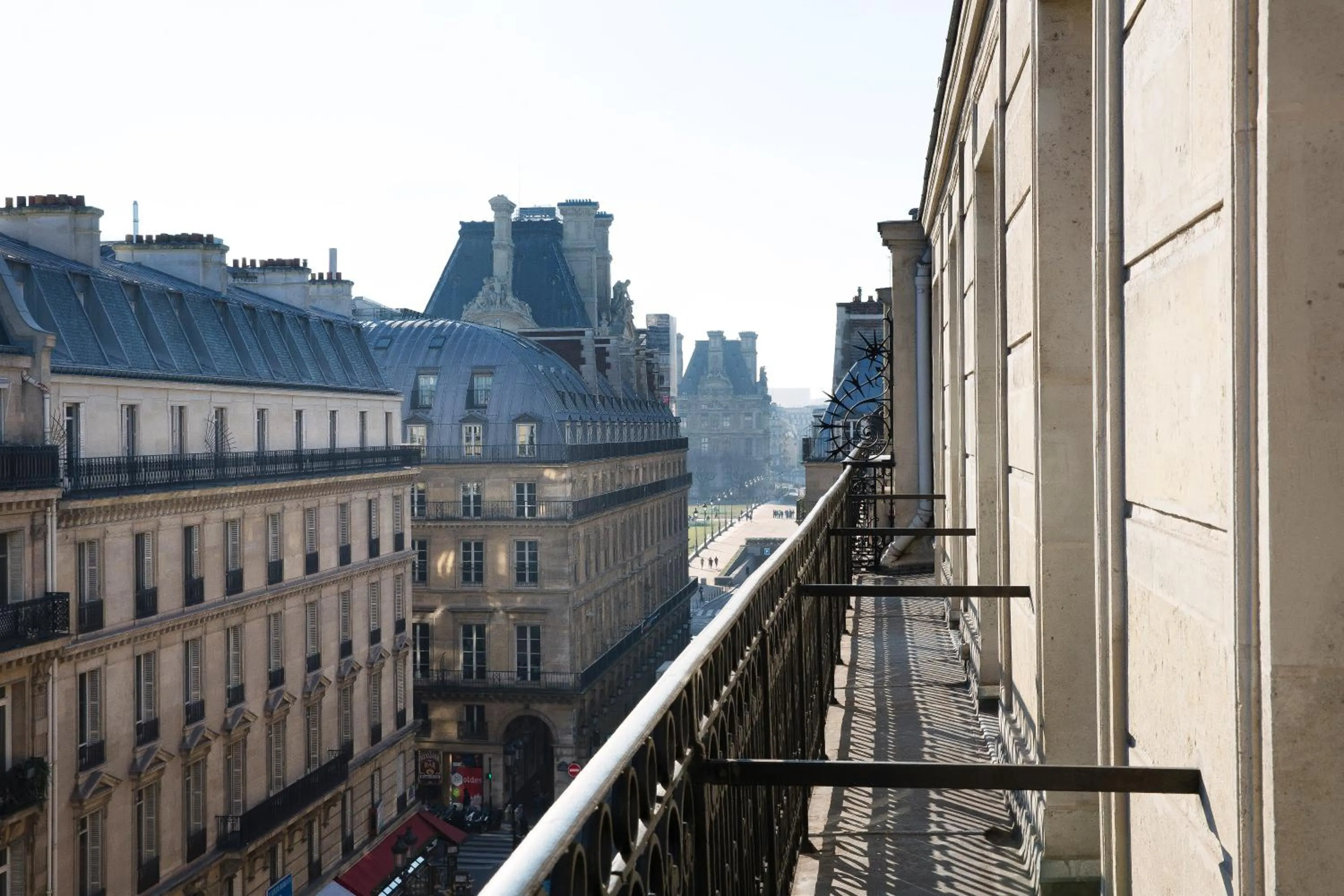 Balcony/Terrace in Hotel Lumen Paris Louvre