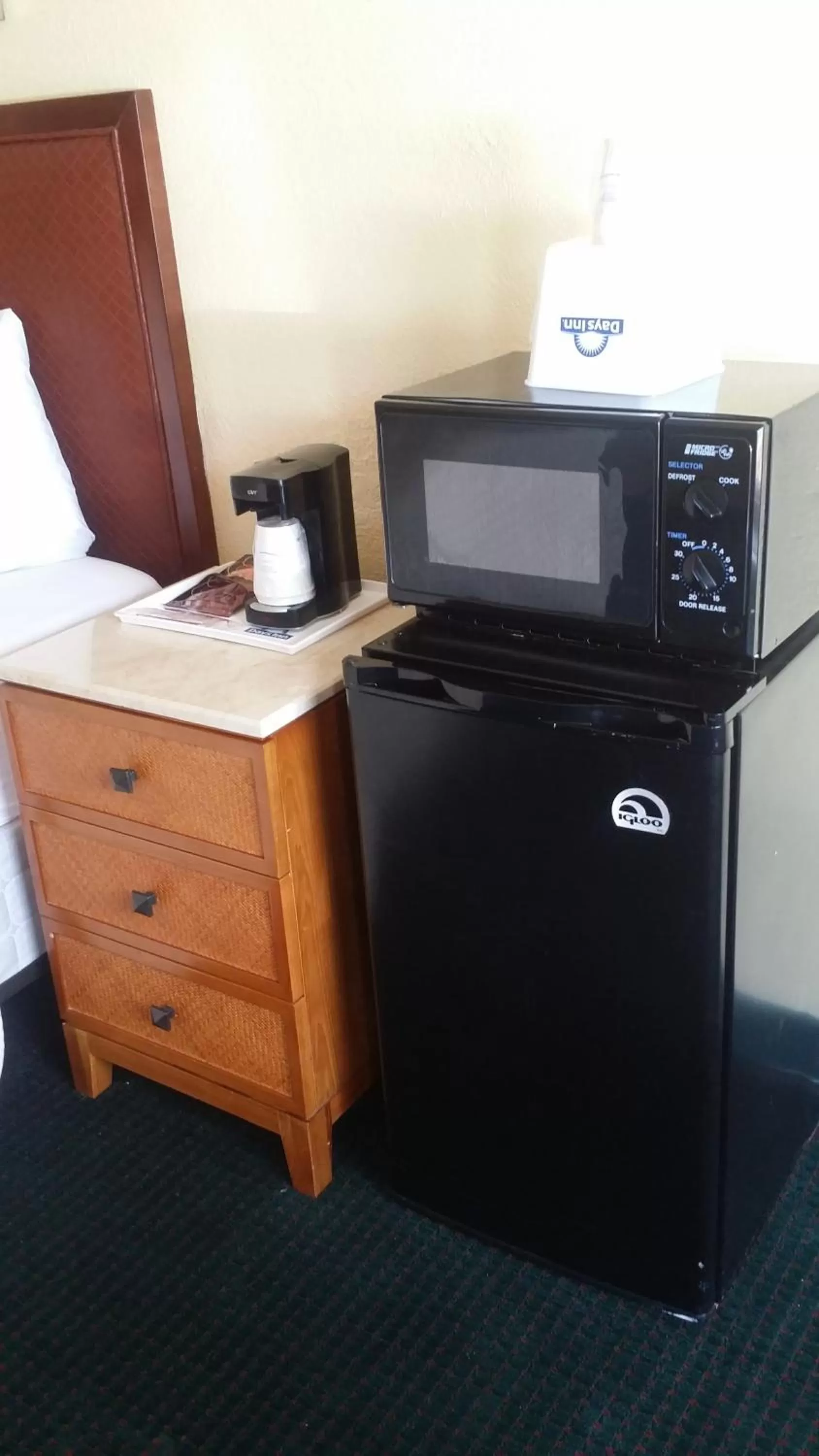 Bedroom in Days Inn by Wyndham Cocoa Cruiseport West At I-95/524