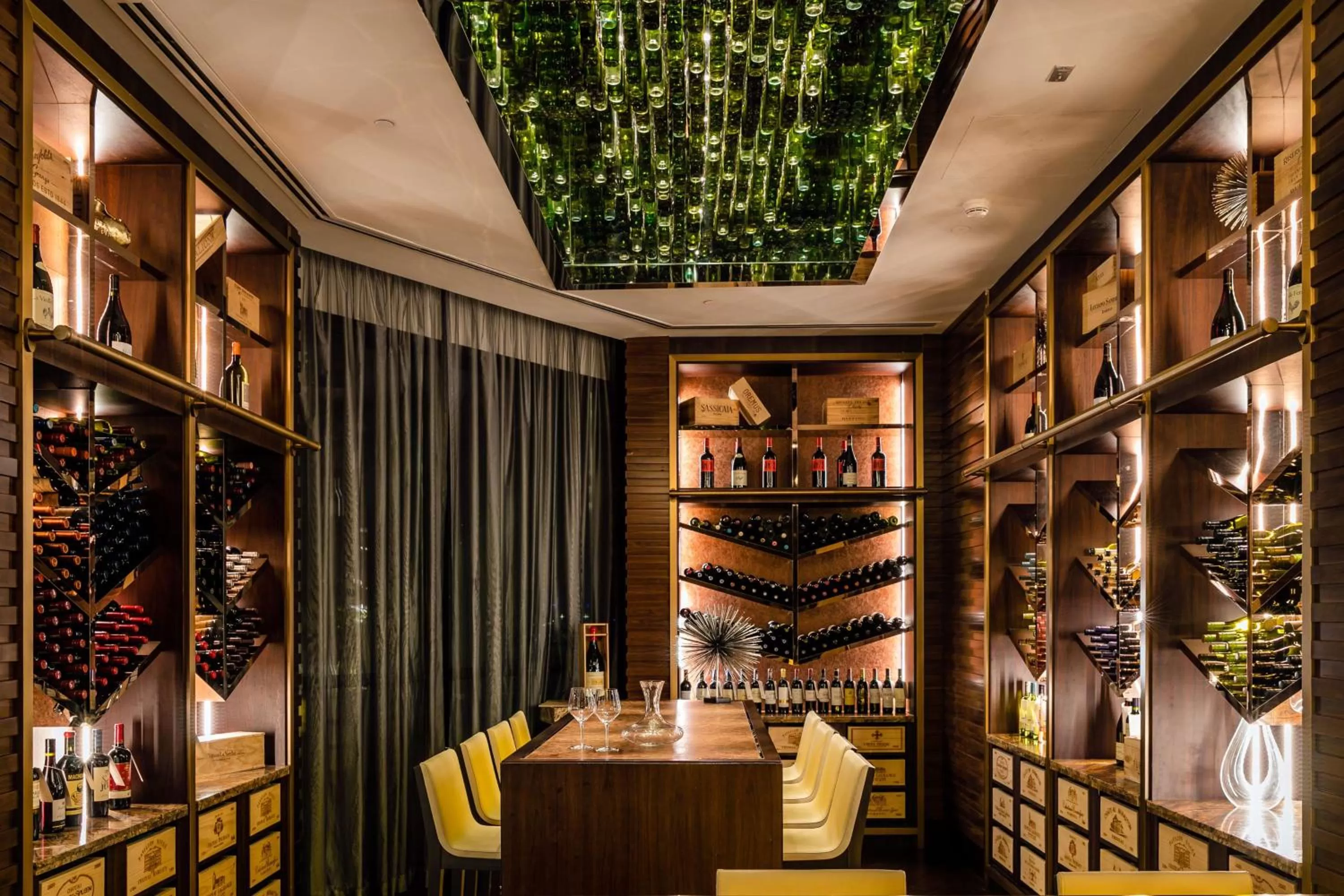 Lounge or bar in Grand Hyatt Abu Dhabi Hotel & Residences Emirates Pearl