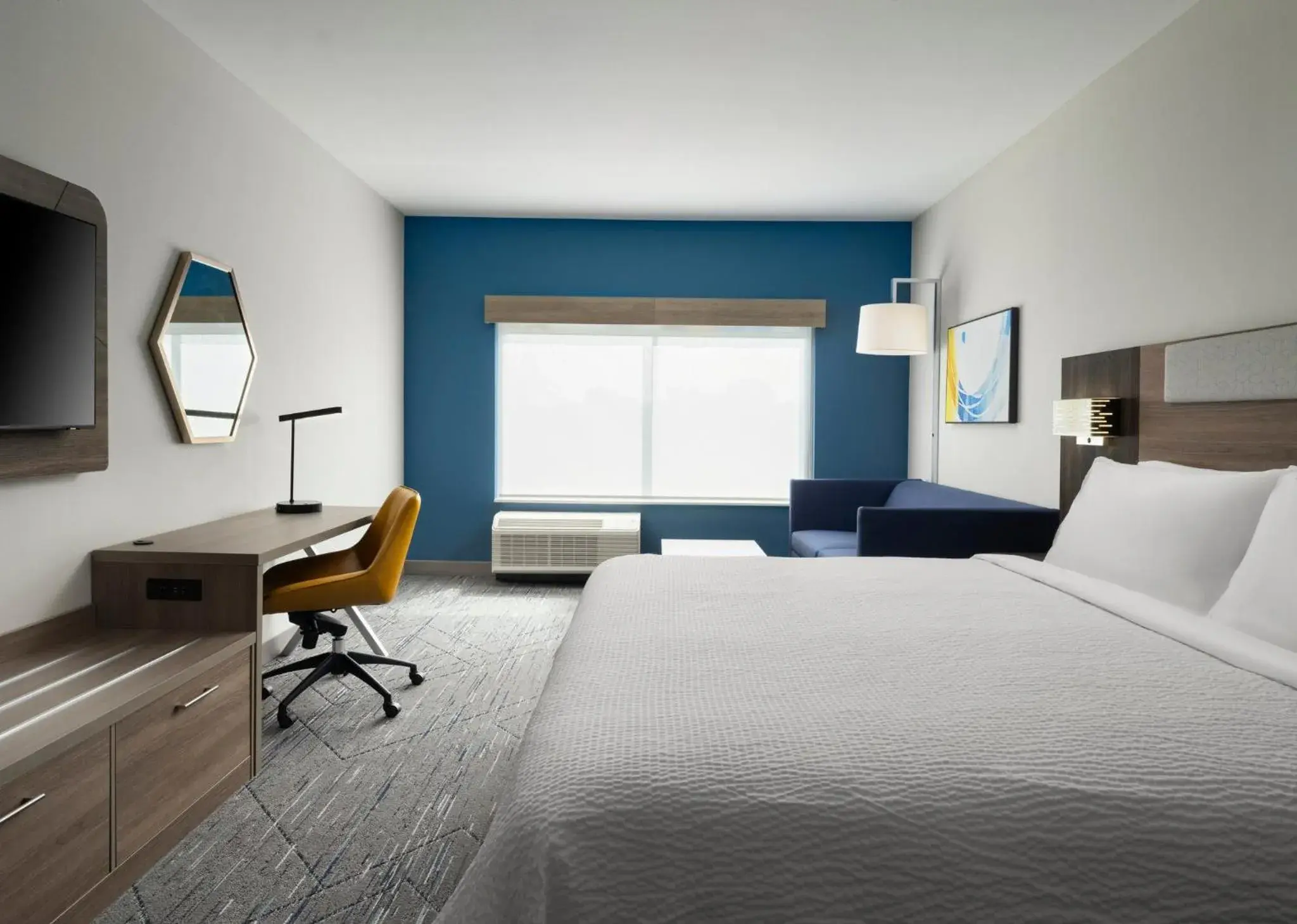 King Suite in Holiday Inn Express & Suites Lima by IHG King Suite in Holiday Inn Express & Suites Lima by IHG