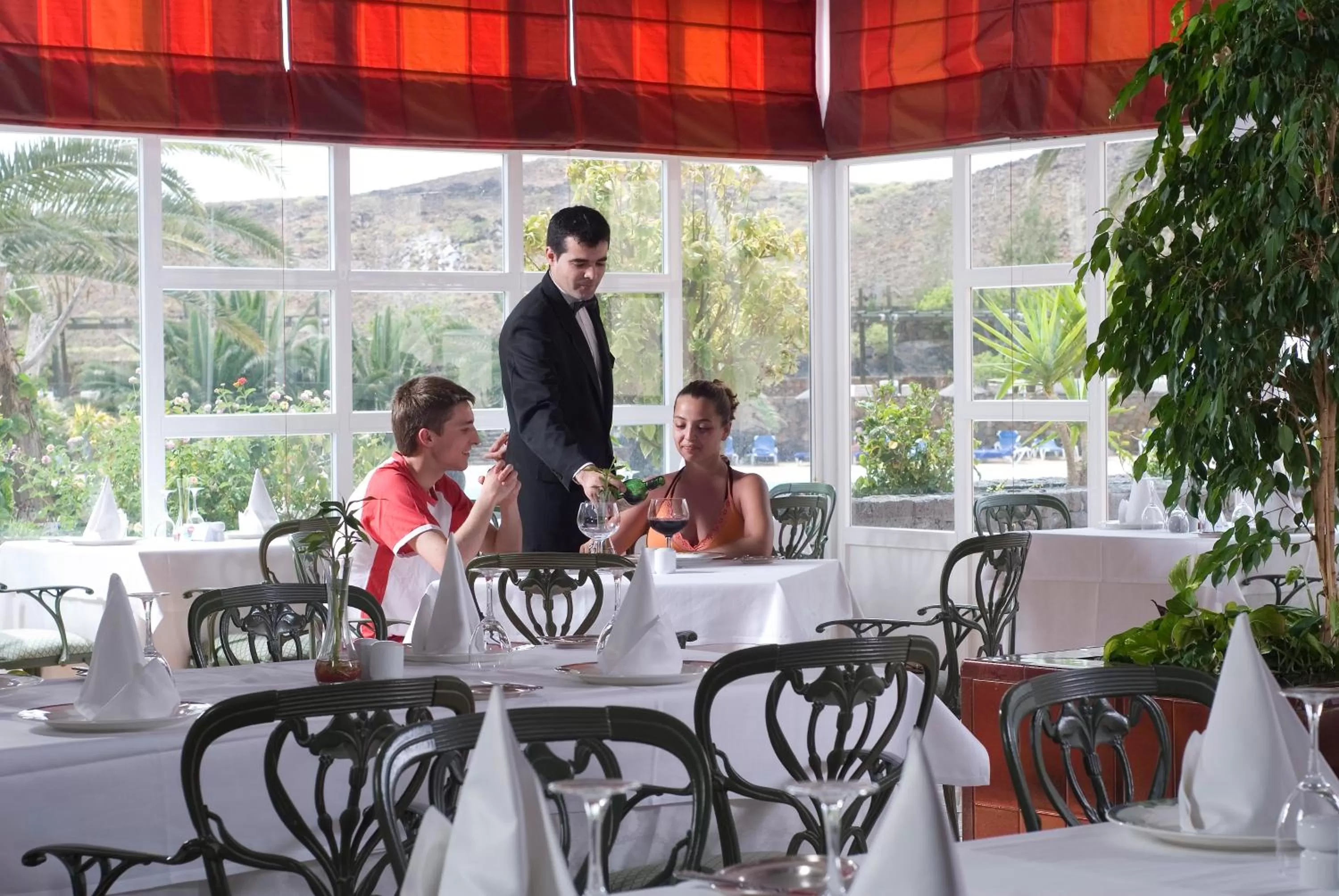 Food and drinks in Beatriz Costa & Spa