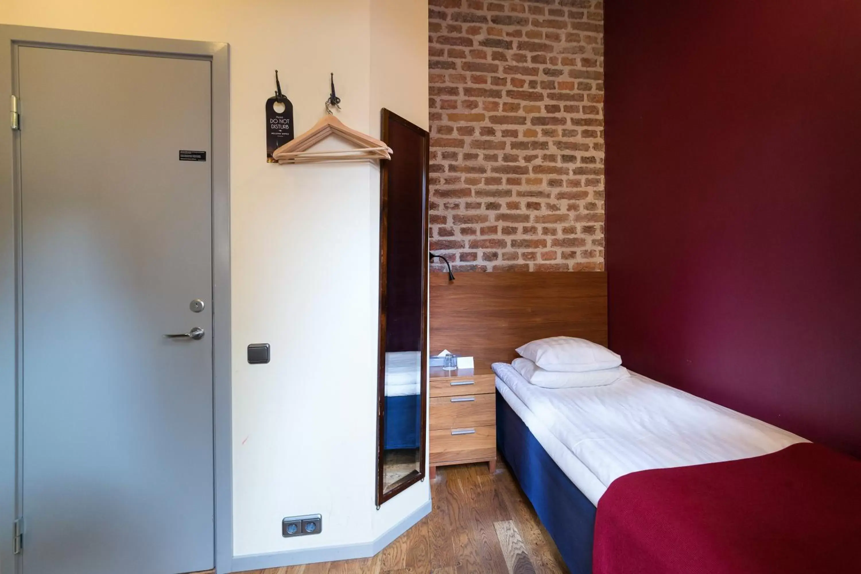 Small Single Room in Rex Hotel Small Single Room in Rex Hotel