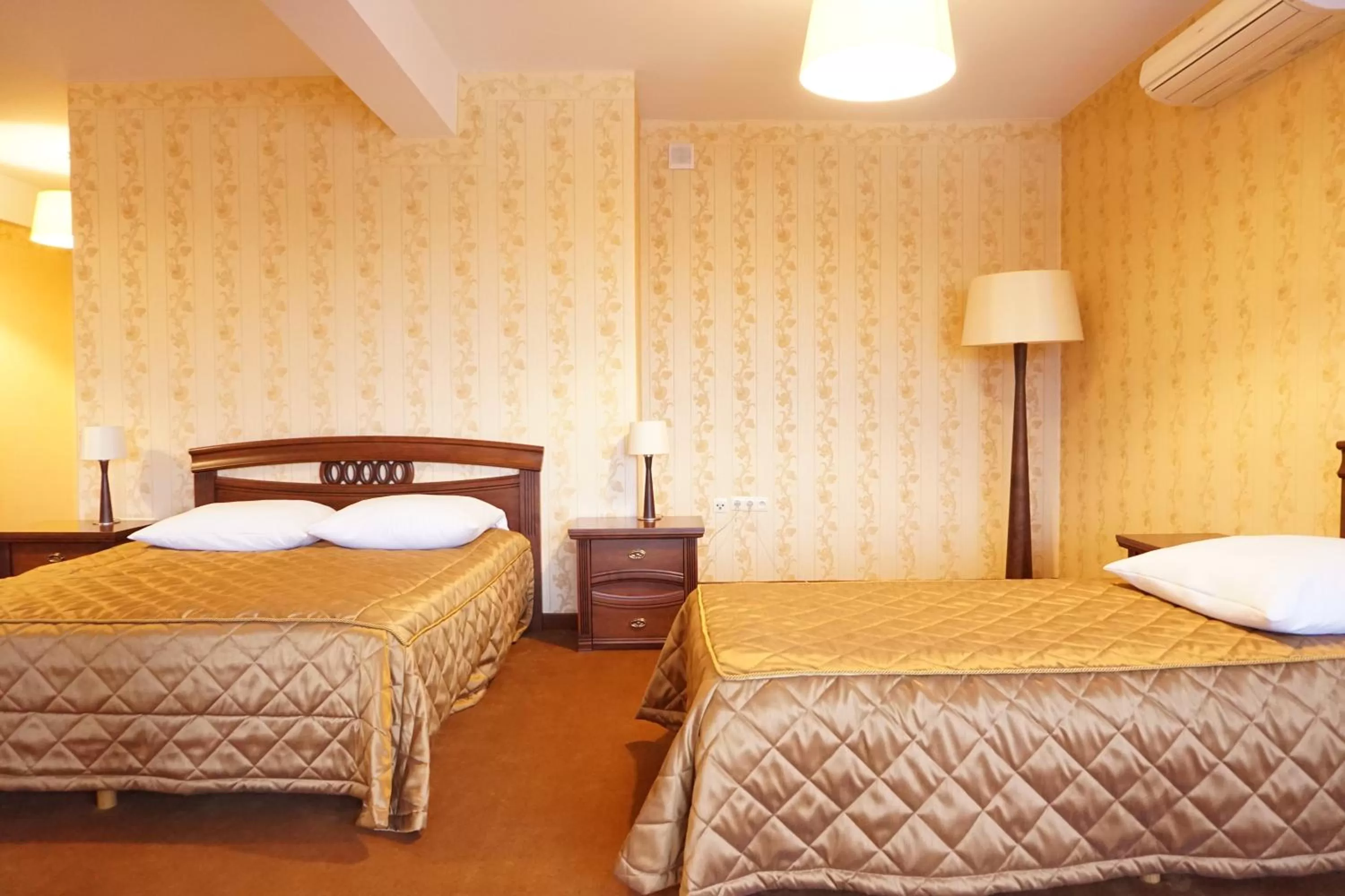 Bed in Hotel Mistral