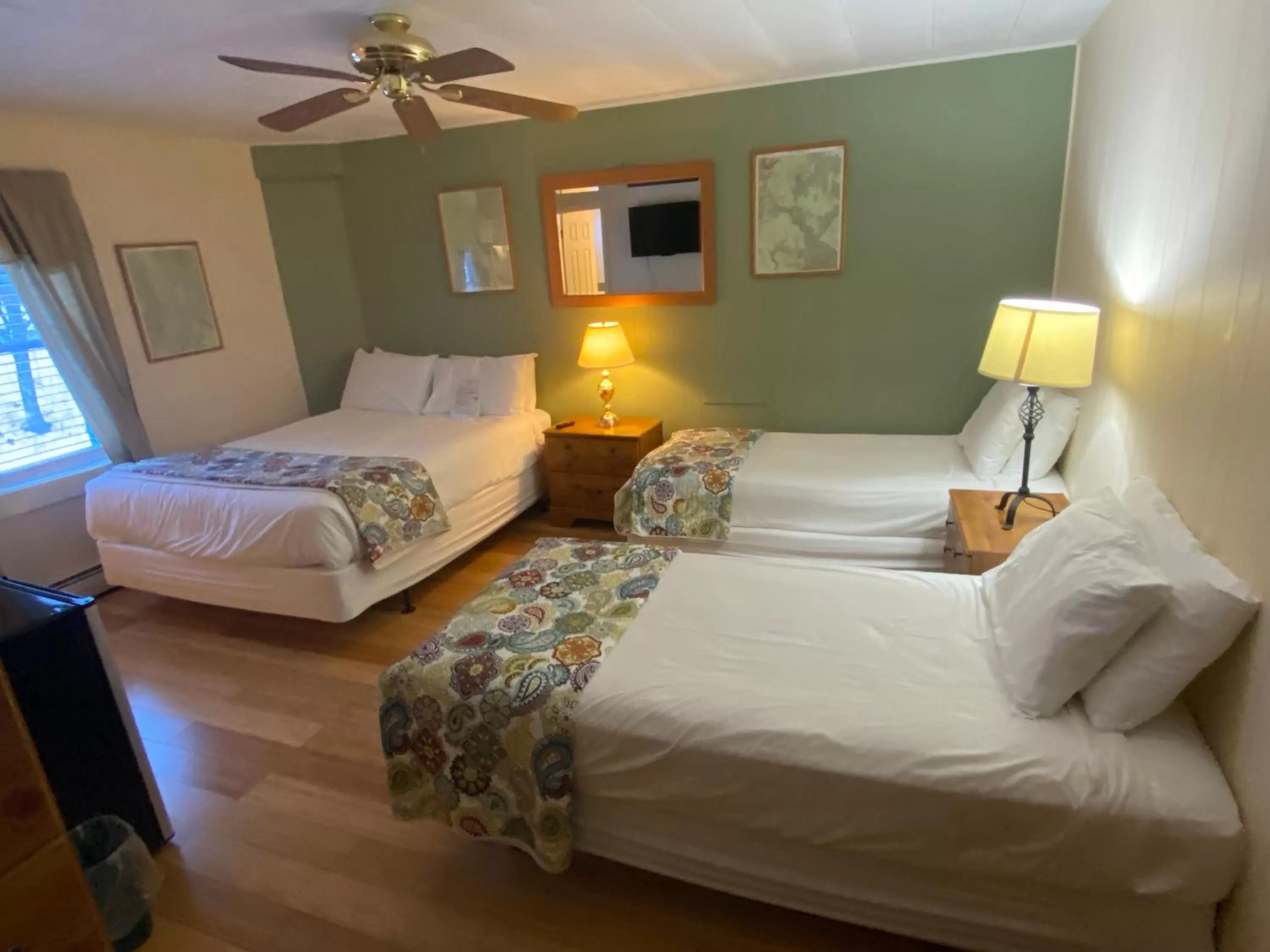 Bed in Bromley View Inn