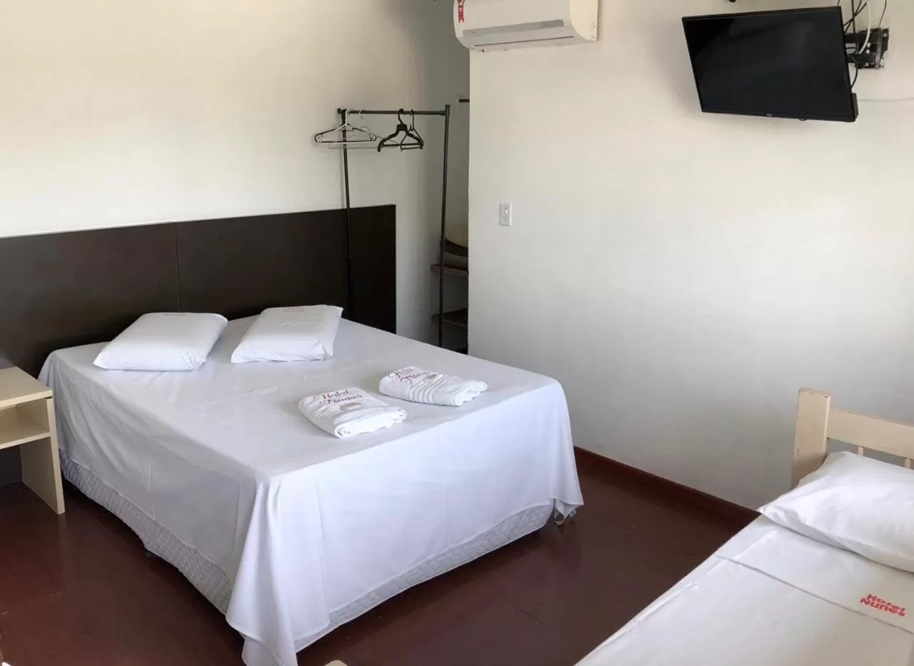 Bed in Hotel Nunes