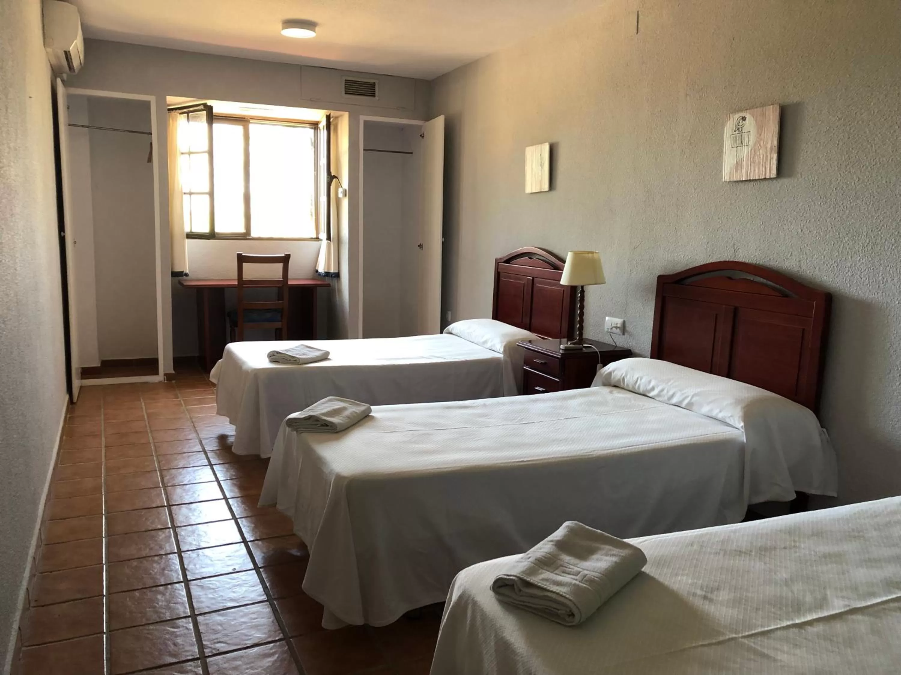 Bedroom, Bed in Apartamentos Atalayas Extremadura