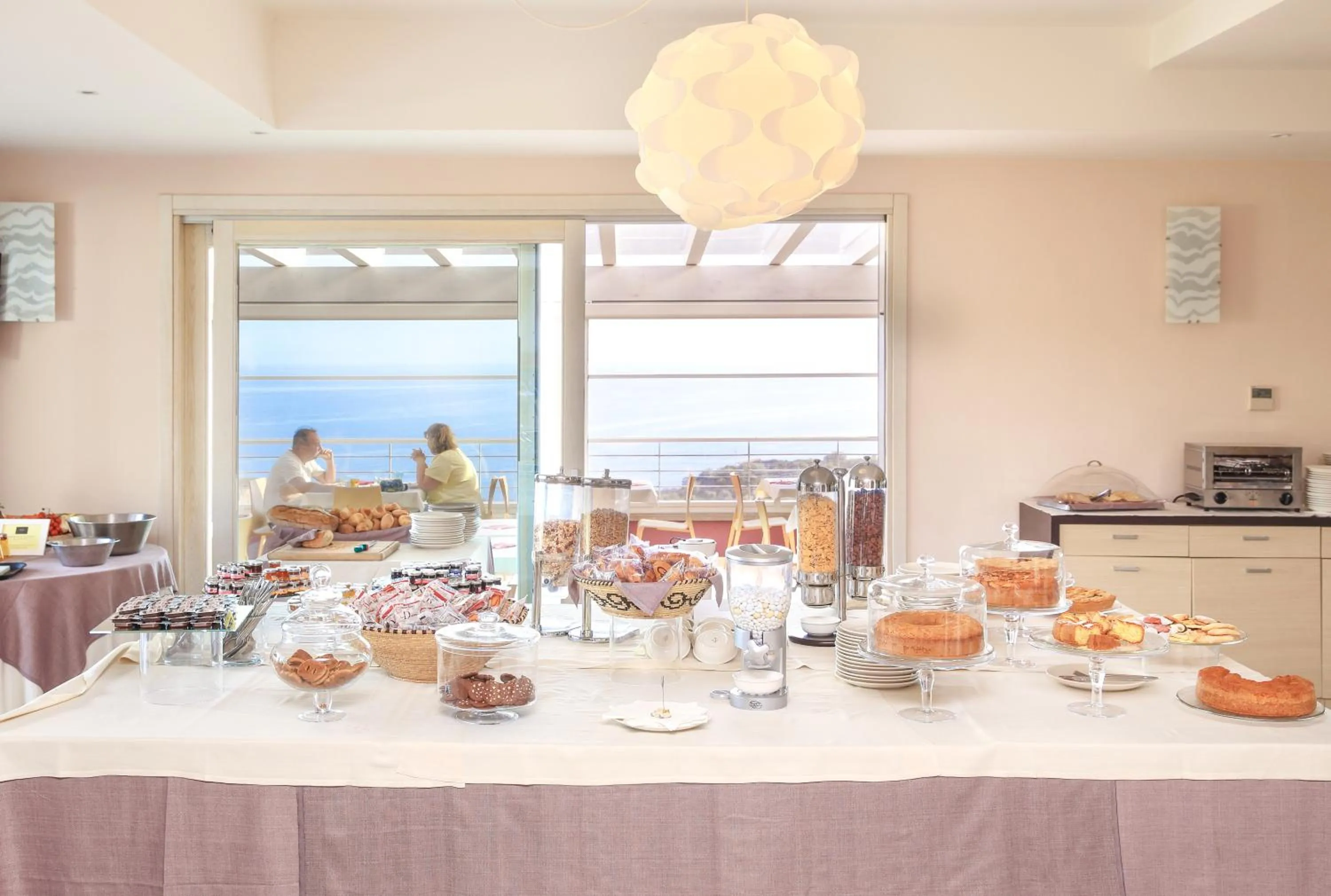 Food and drinks in Bajaloglia Resort