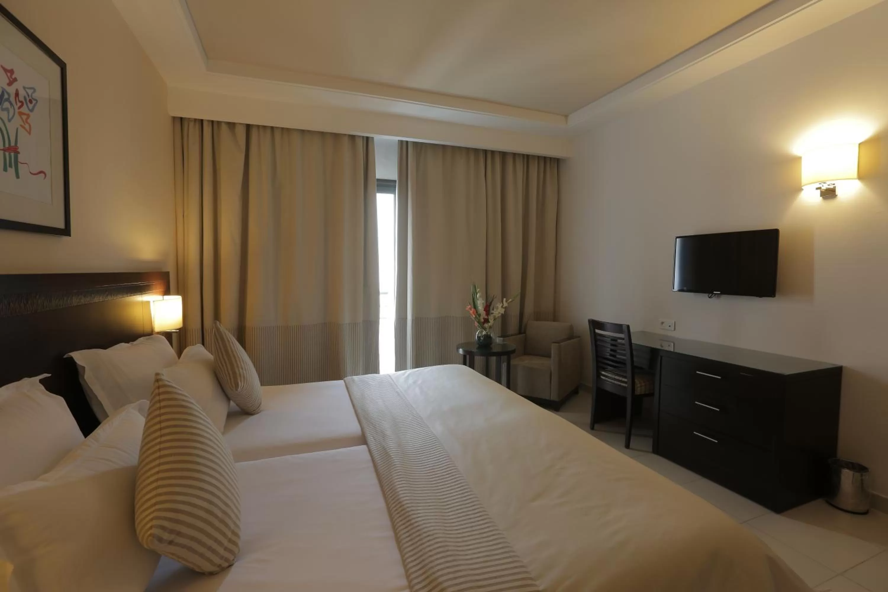 Day, Bed in Le Corail Suites Hotel