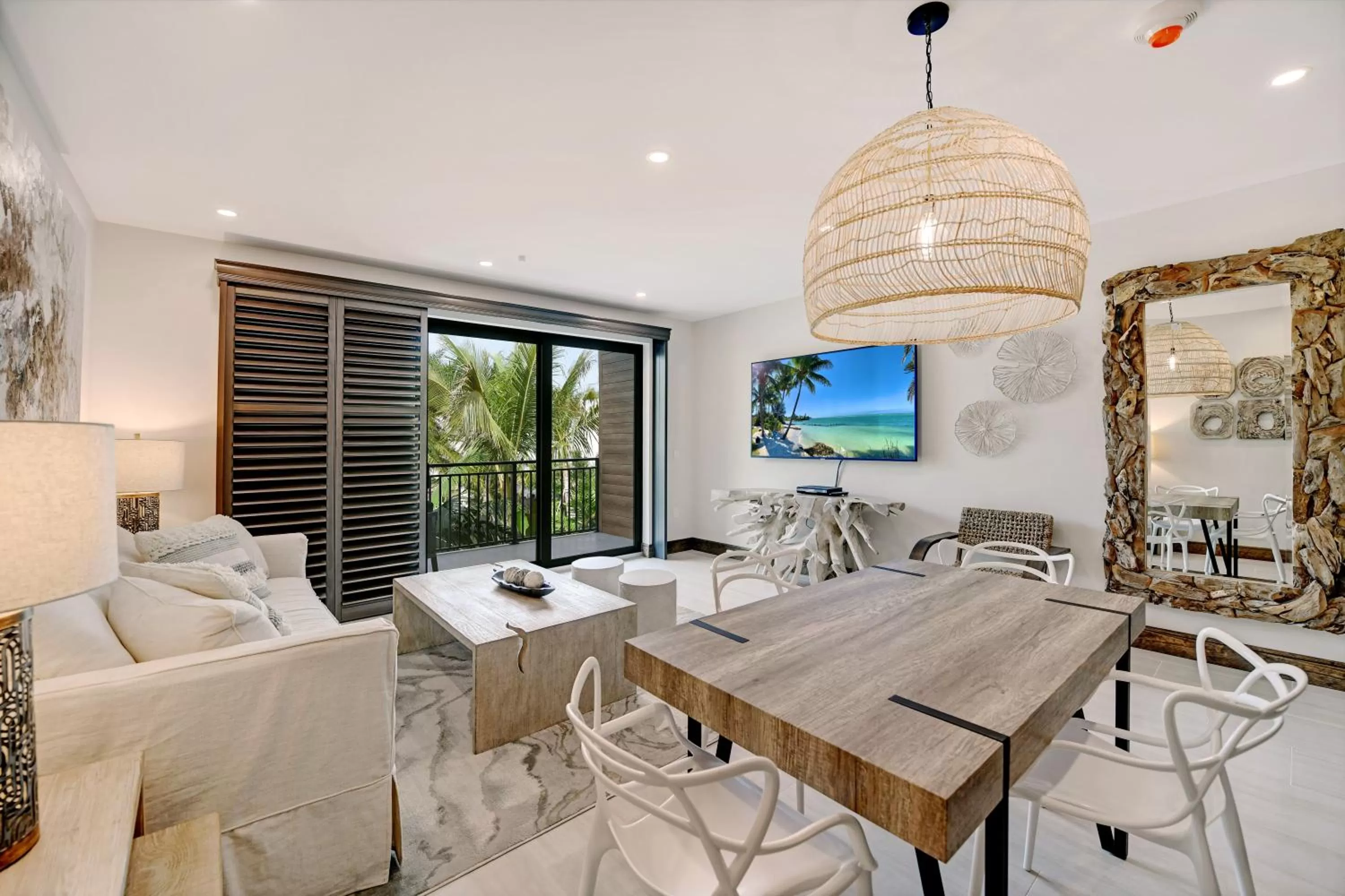 Dining area in Bali Hai Beachfront Resort and Spa