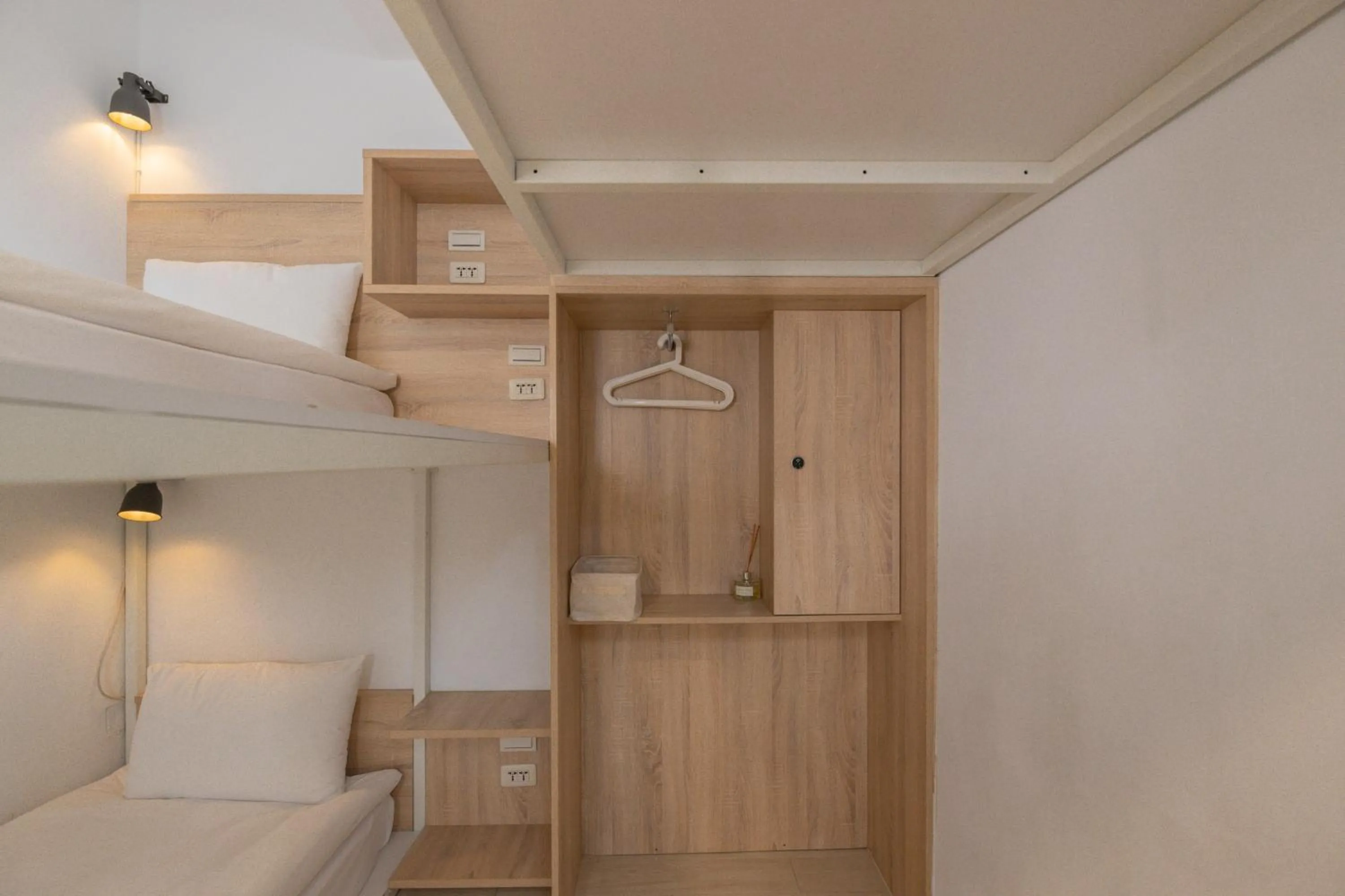 Bed in OwlStay Flip Flop Hostel - Garden