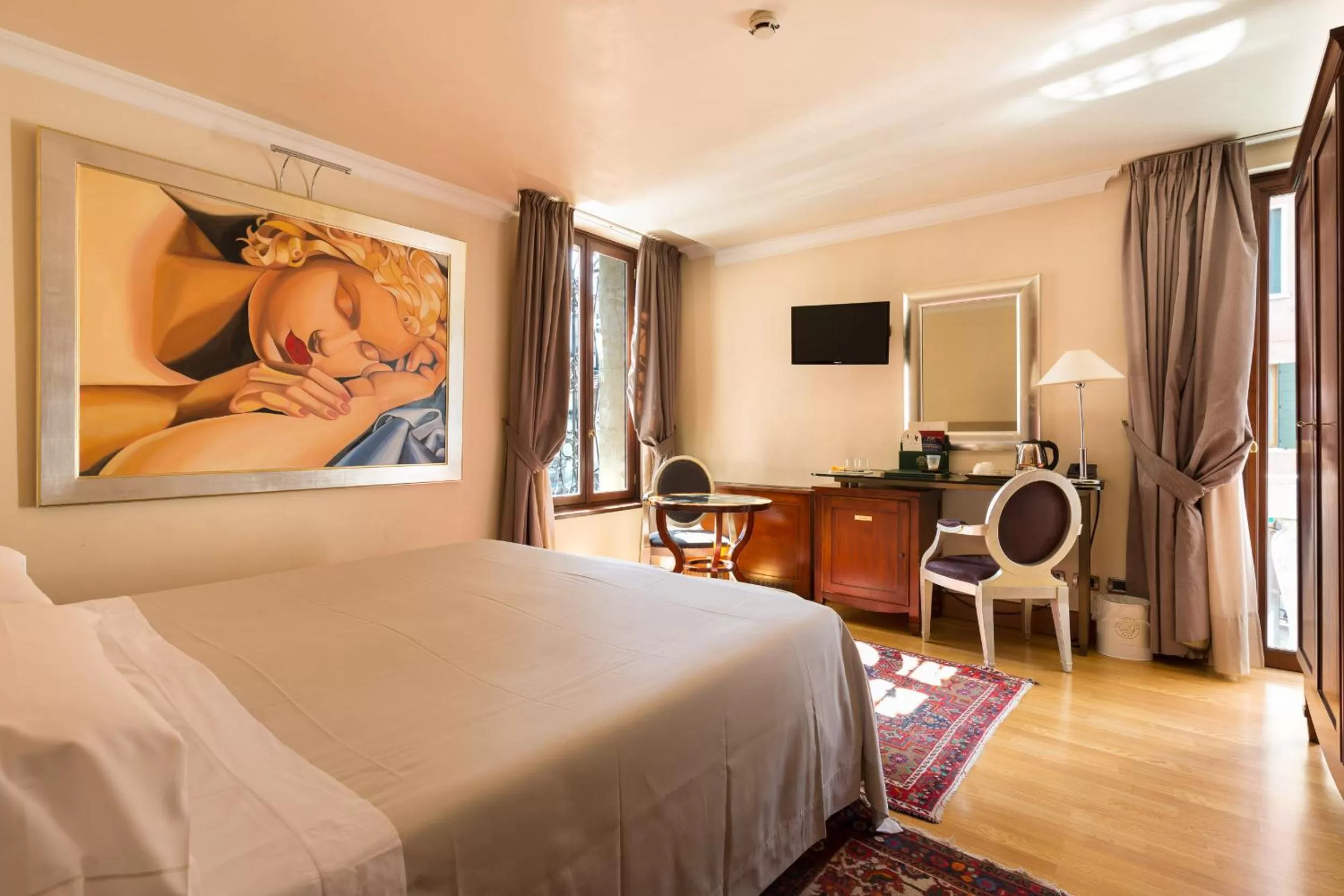 Junior Suite with Canal View in Hotel Liassidi Palace