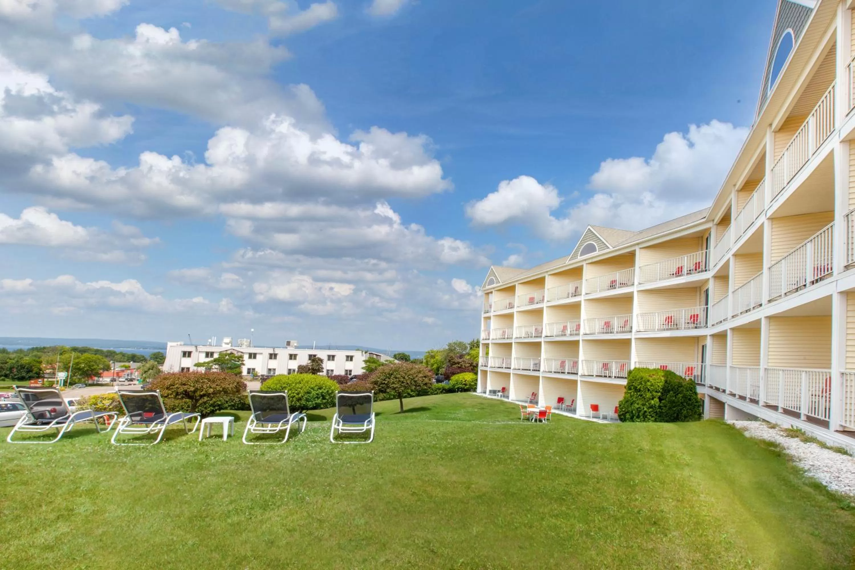 Property building in Apple Tree Inn; SureStay Collection by Best Western