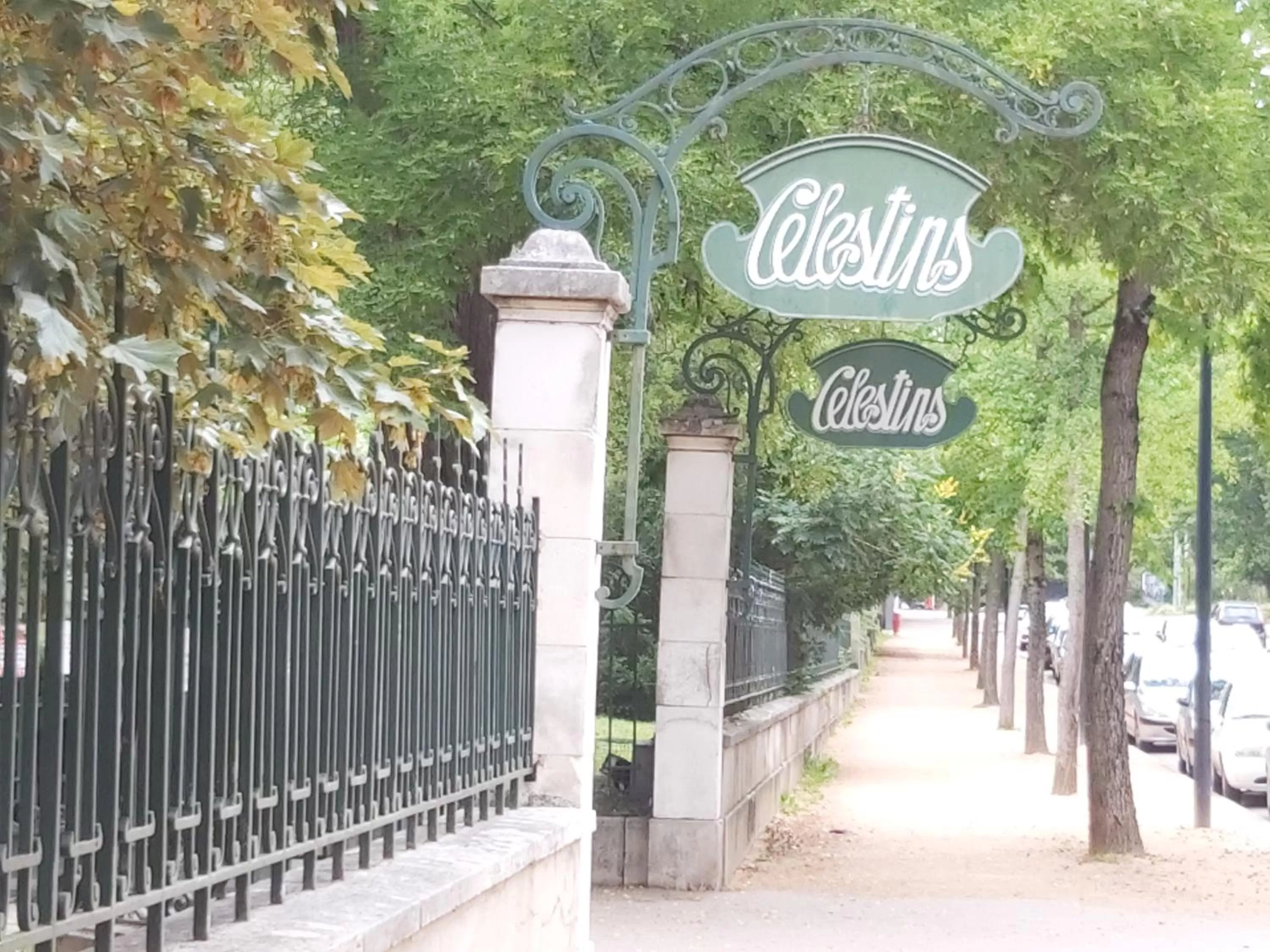 Nearby landmark in Vichy Sejour