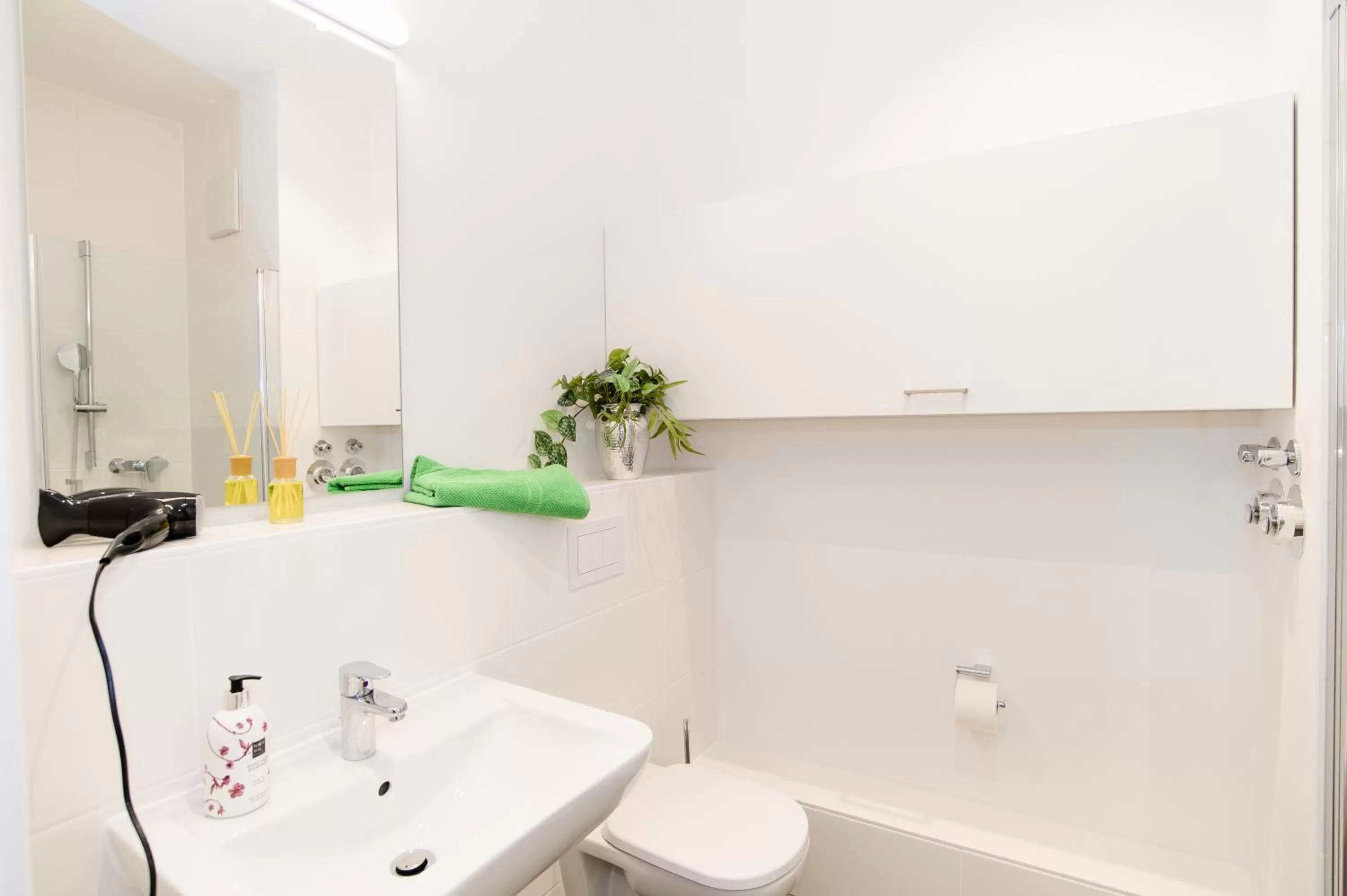 Bathroom in Apart Hotel Messe Munich - my room Apartments