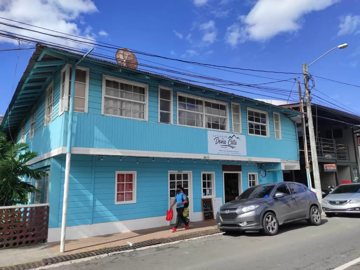 Facade/entrance, Property Building in La Casa de Doña Cata