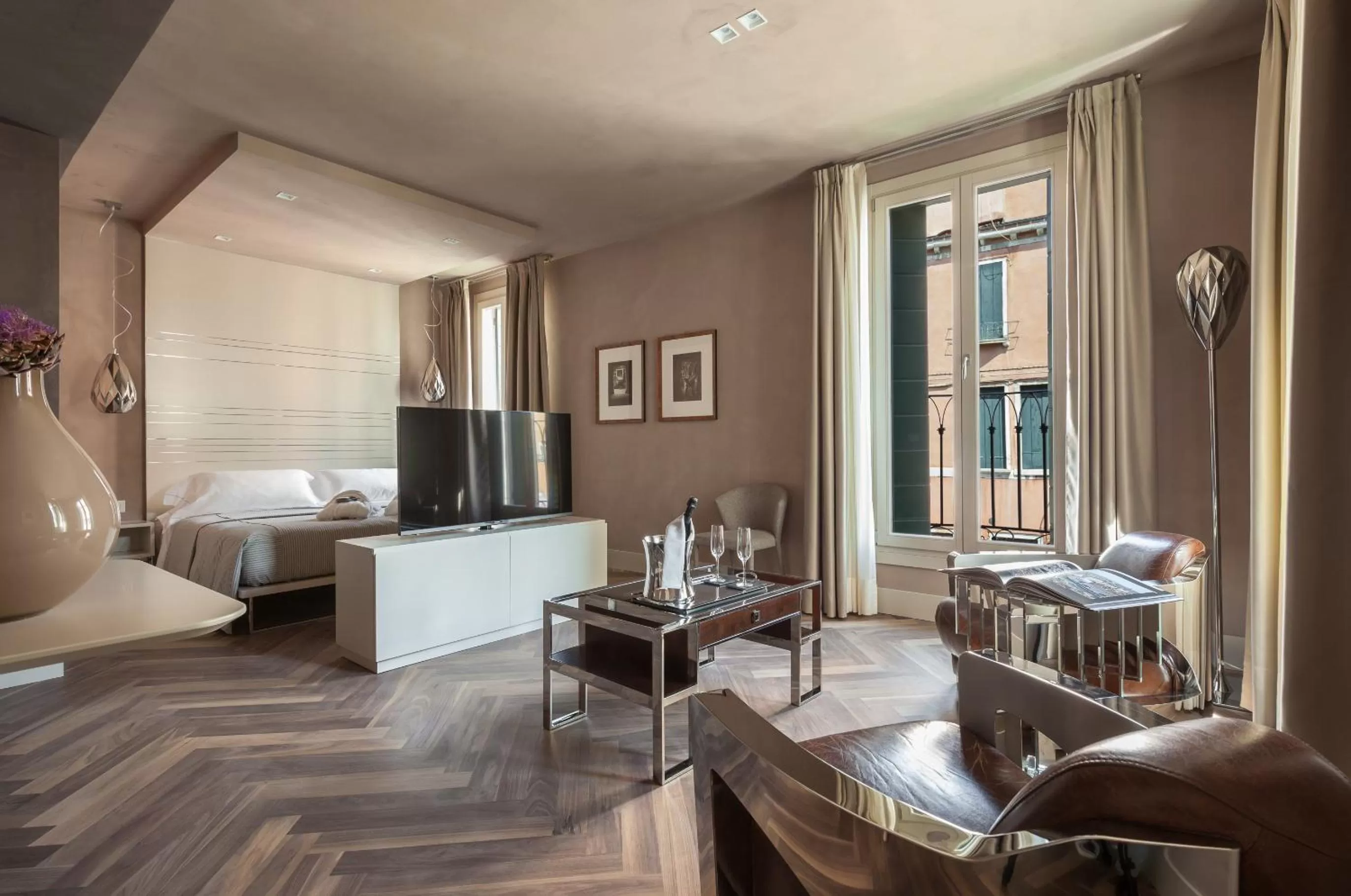 Shower in Liassidi Wellness Suites