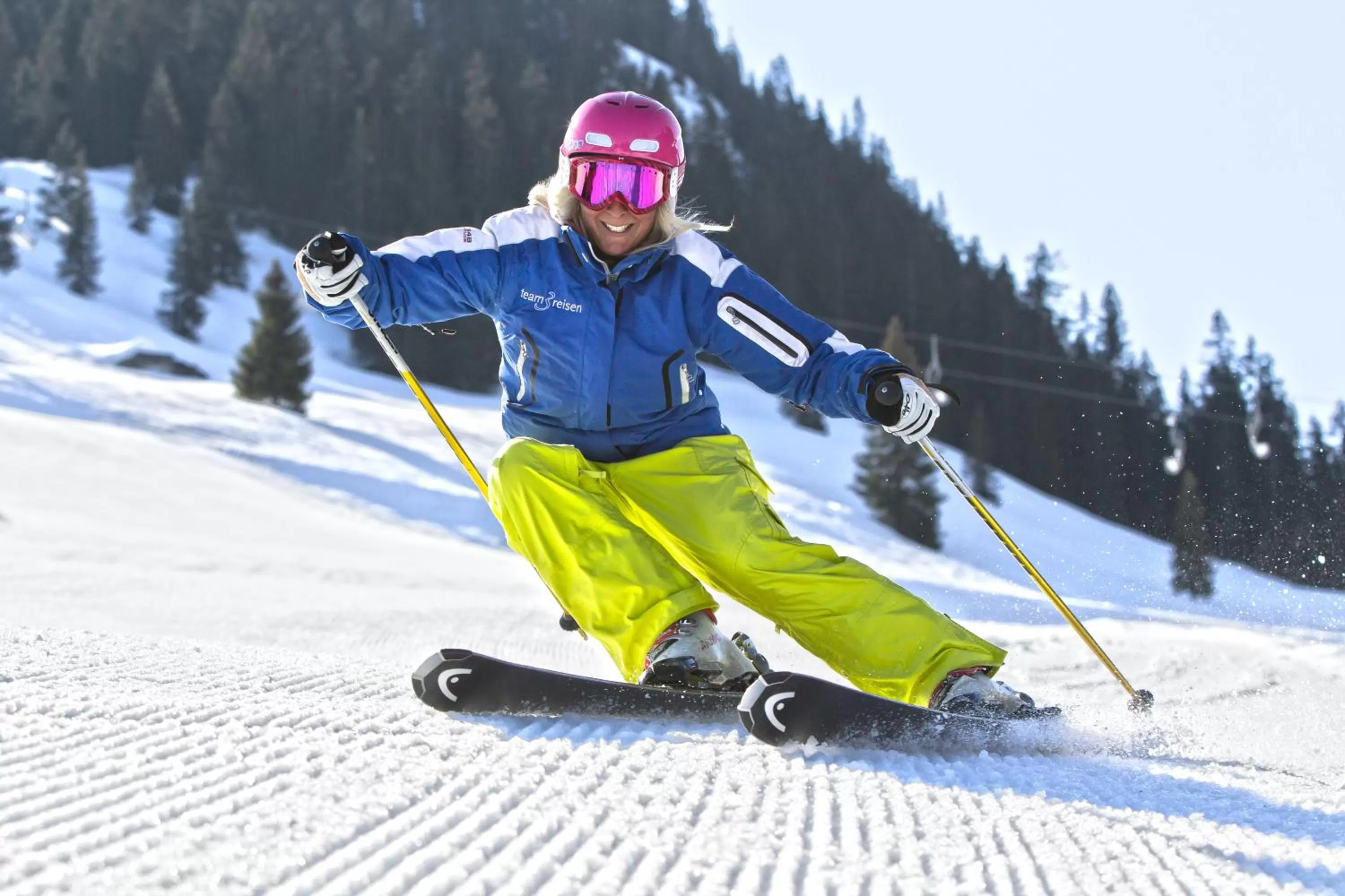 Skiing in T3 Hotel Mira Val