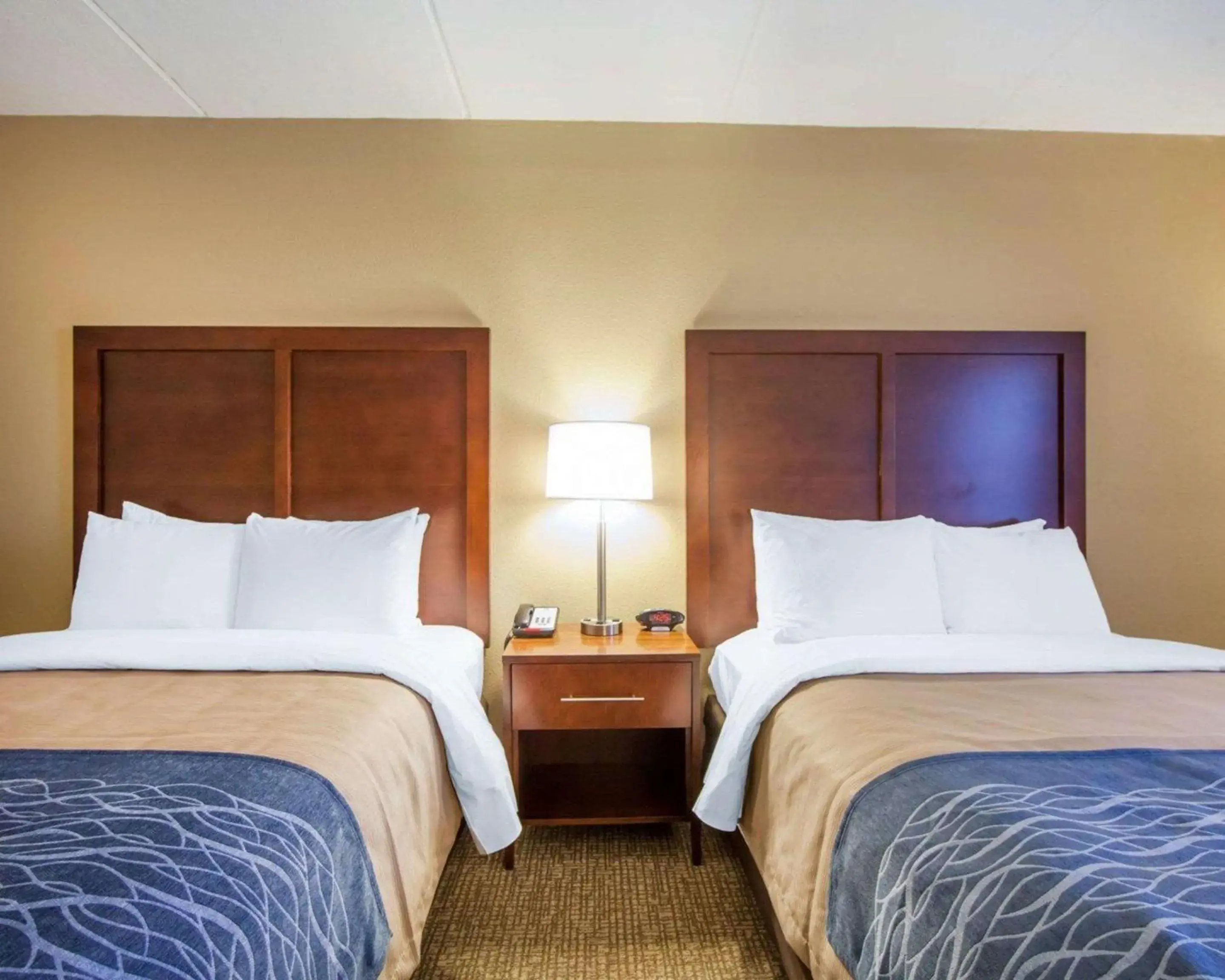 Queen Room with Two Queen Beds - Non-Smoking in Comfort Inn at Royal Blue Queen Room with Two Queen Beds - Non-Smoking in Comfort Inn at Royal Blue