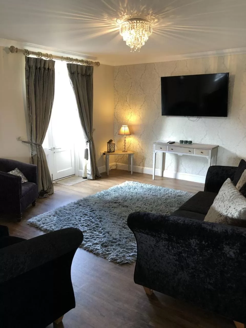 Living room, Bed in Inglewood House and Spa