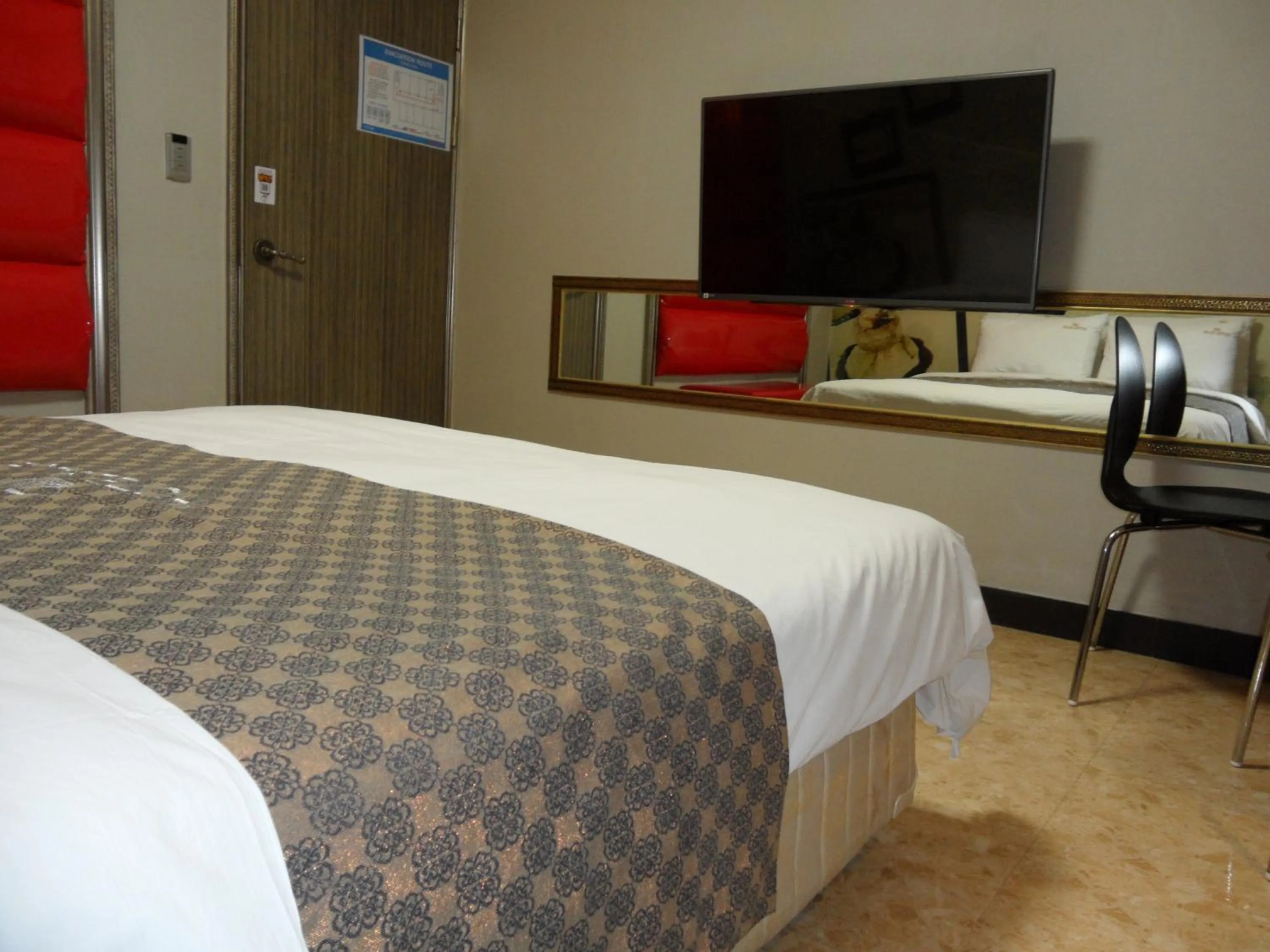 Bedroom, Bed in Songdo Blue Hotel