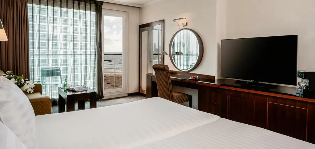 Bedroom, Bed in Crowne Plaza Tel Aviv Beach by IHG