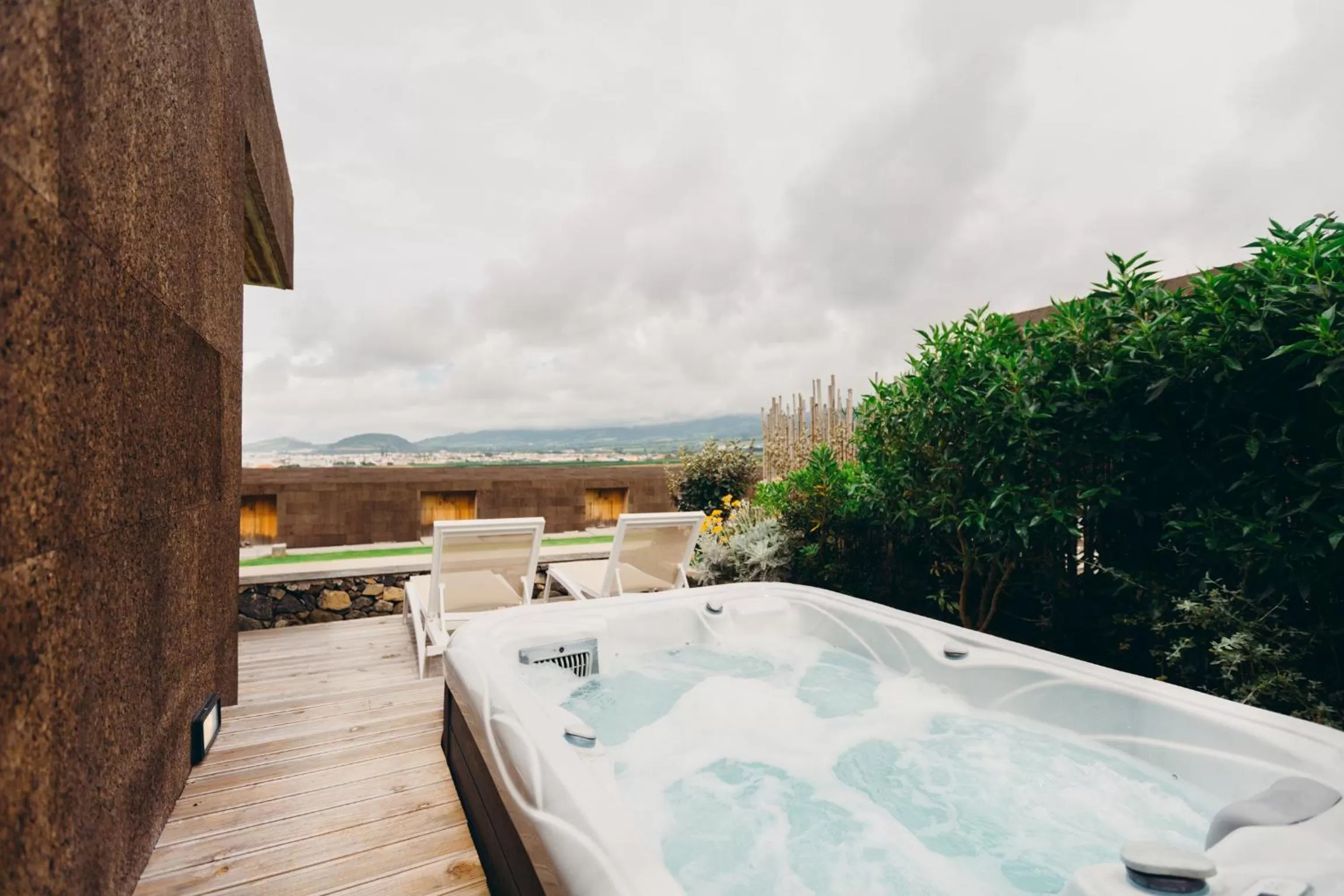 Hot Tub in Santa Barbara Eco-Beach Resort