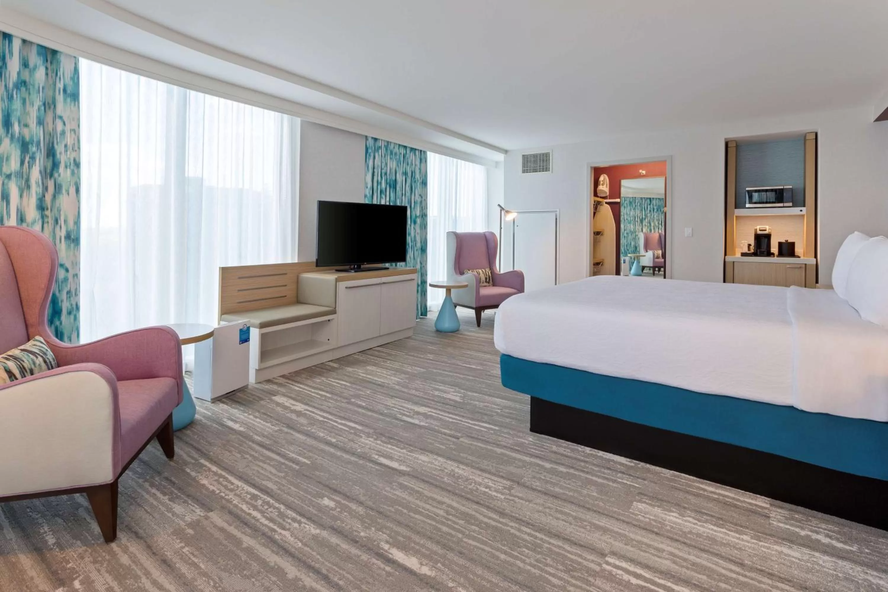 Bed in Hilton Garden Inn Boston Brookline, Ma