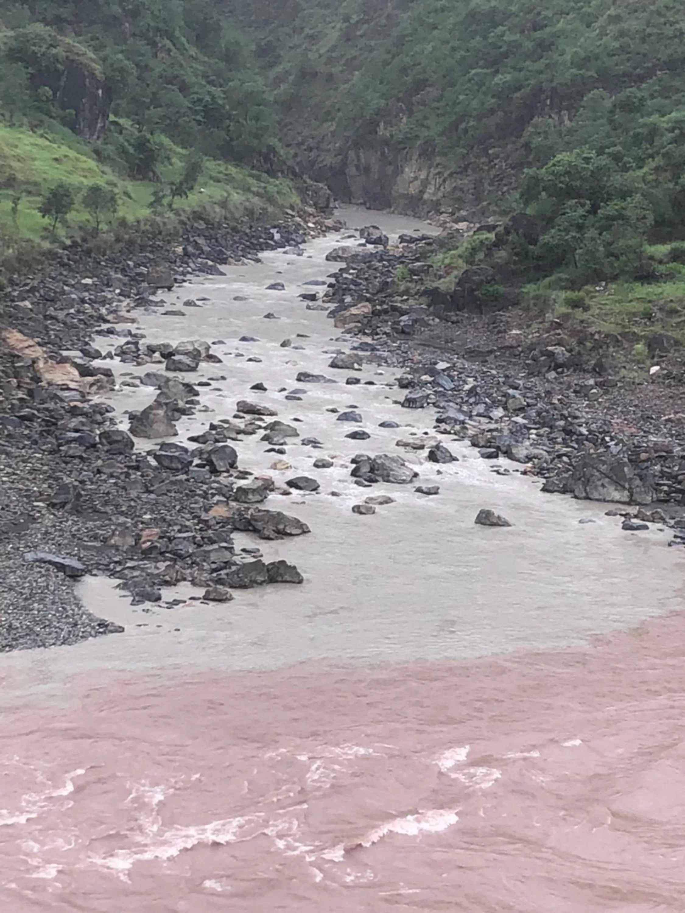 Natural landscape in Hotel La Orilla Muzaffarabad