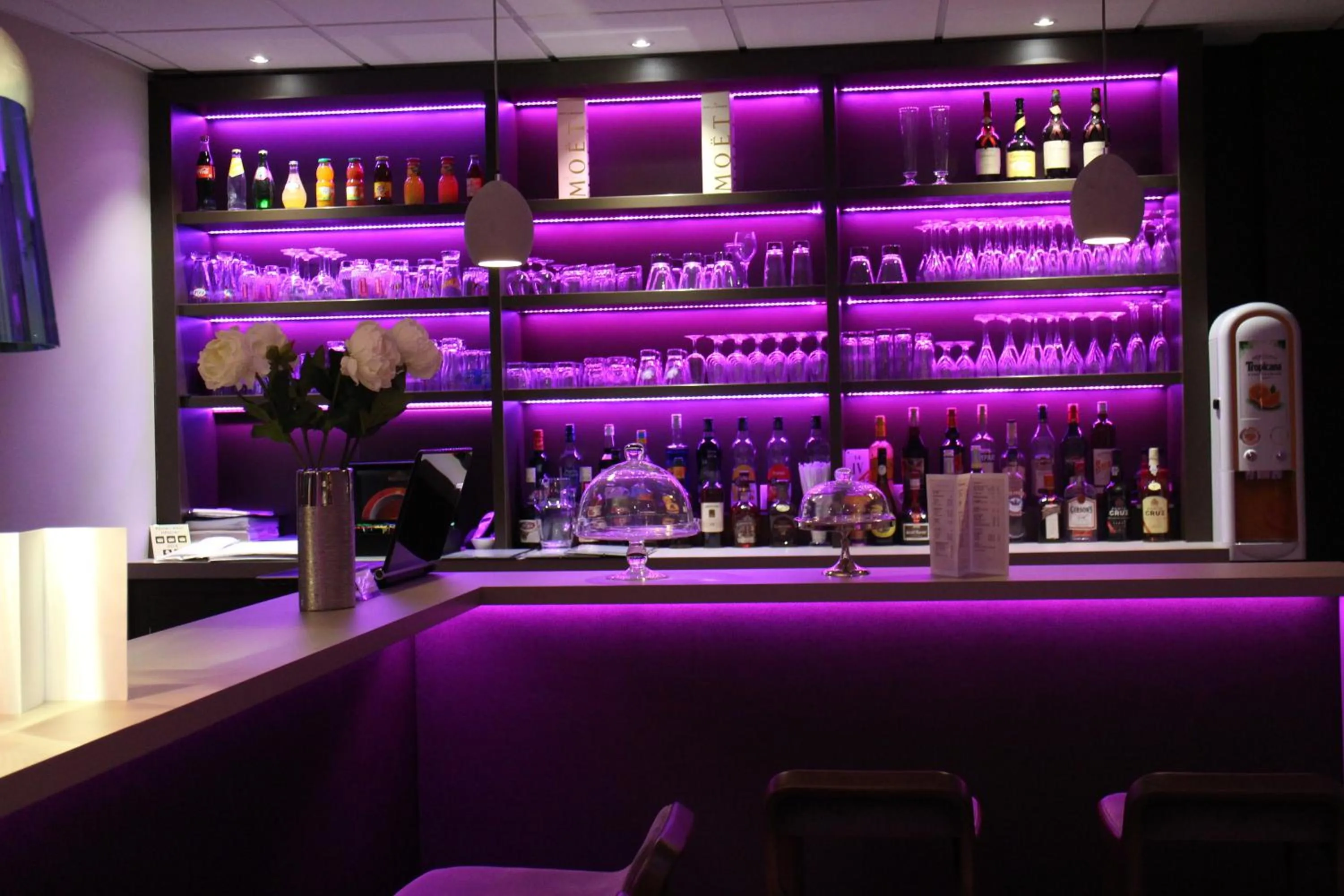 Lounge or bar, Lounge/Bar in Le Saint-Aubin