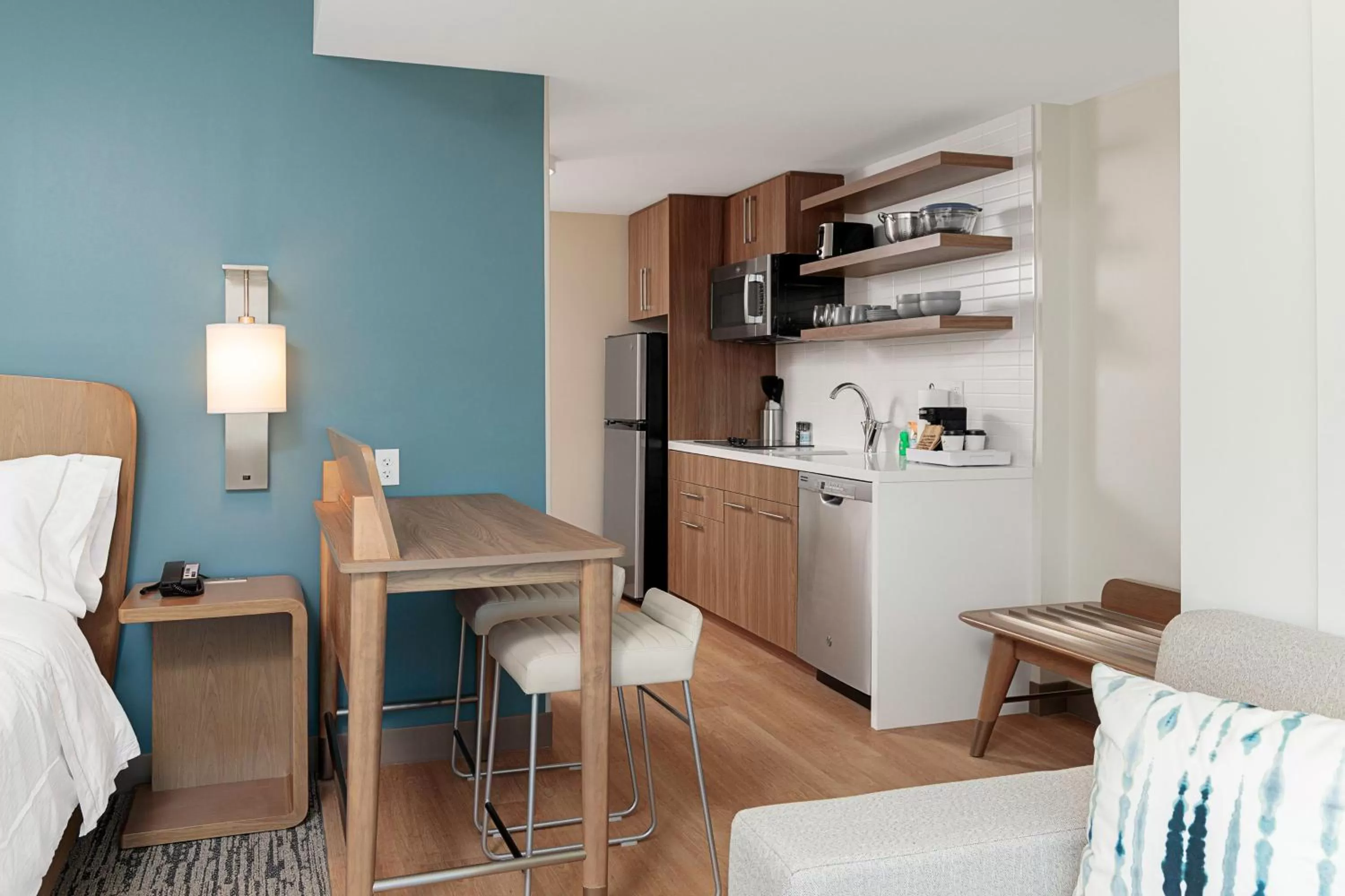 Kitchen or kitchenette in Element Nashville Vanderbilt West End