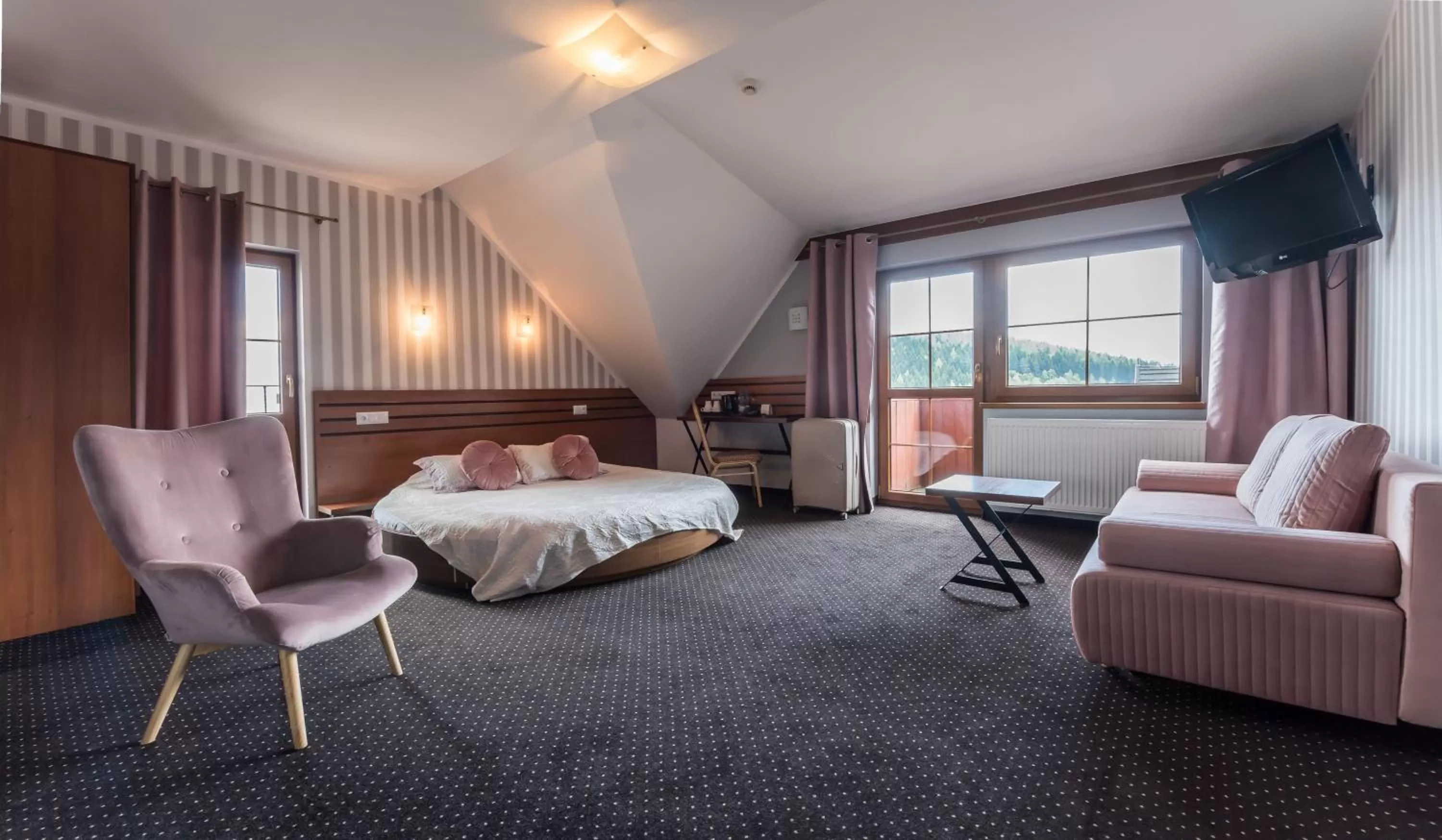 Bed in Hotel Beskidzki Raj Medical SPA