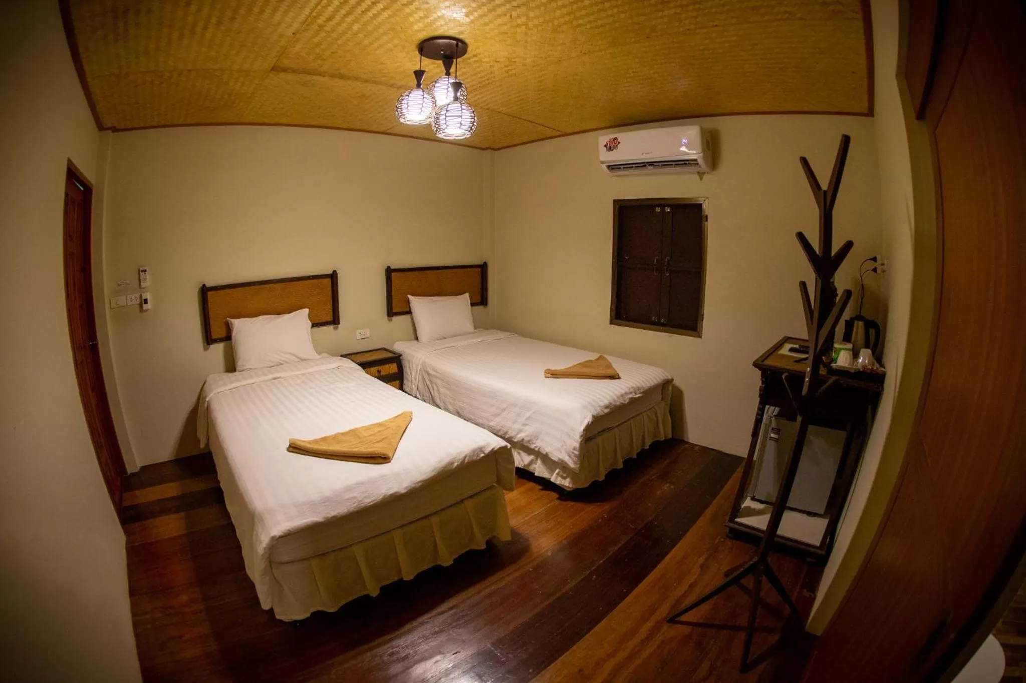 Bedroom, Bed in Ruan Kanchanok