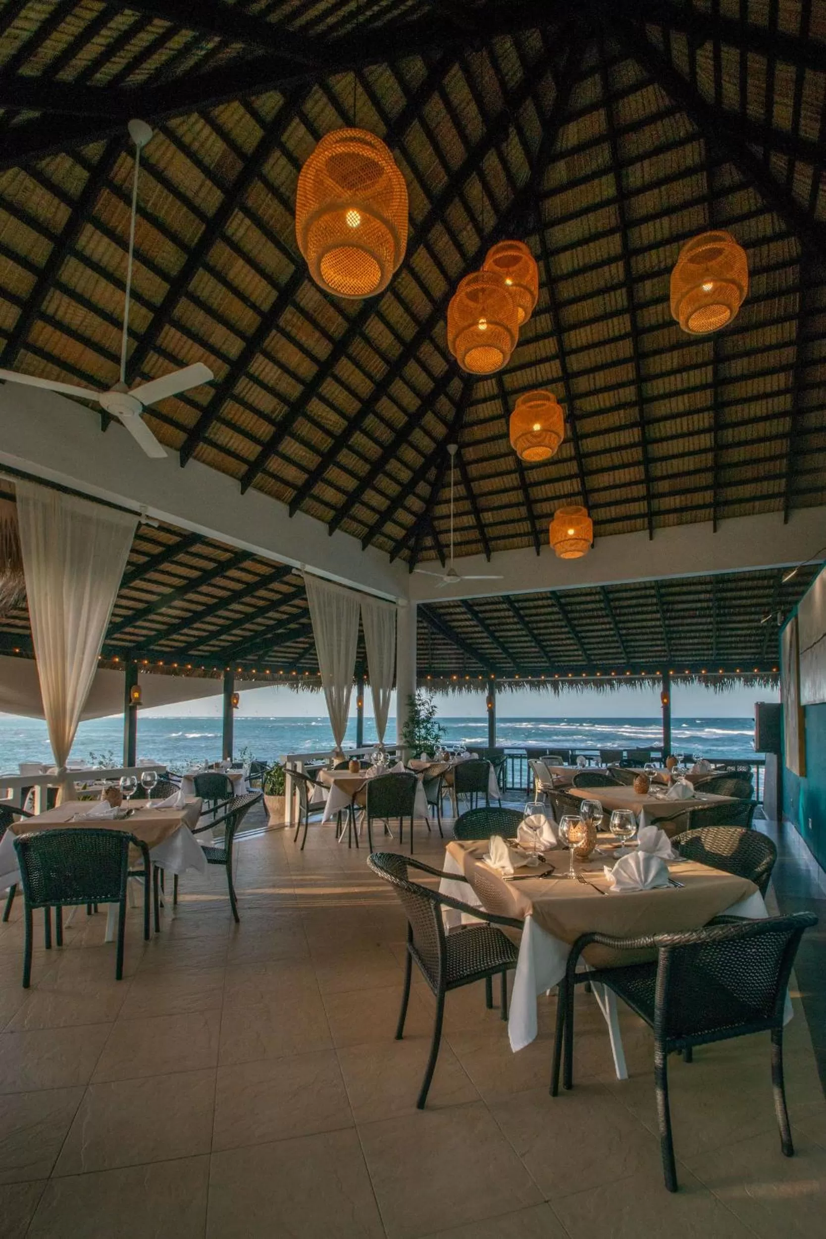 Restaurant/places to eat in Velero Beach Resort