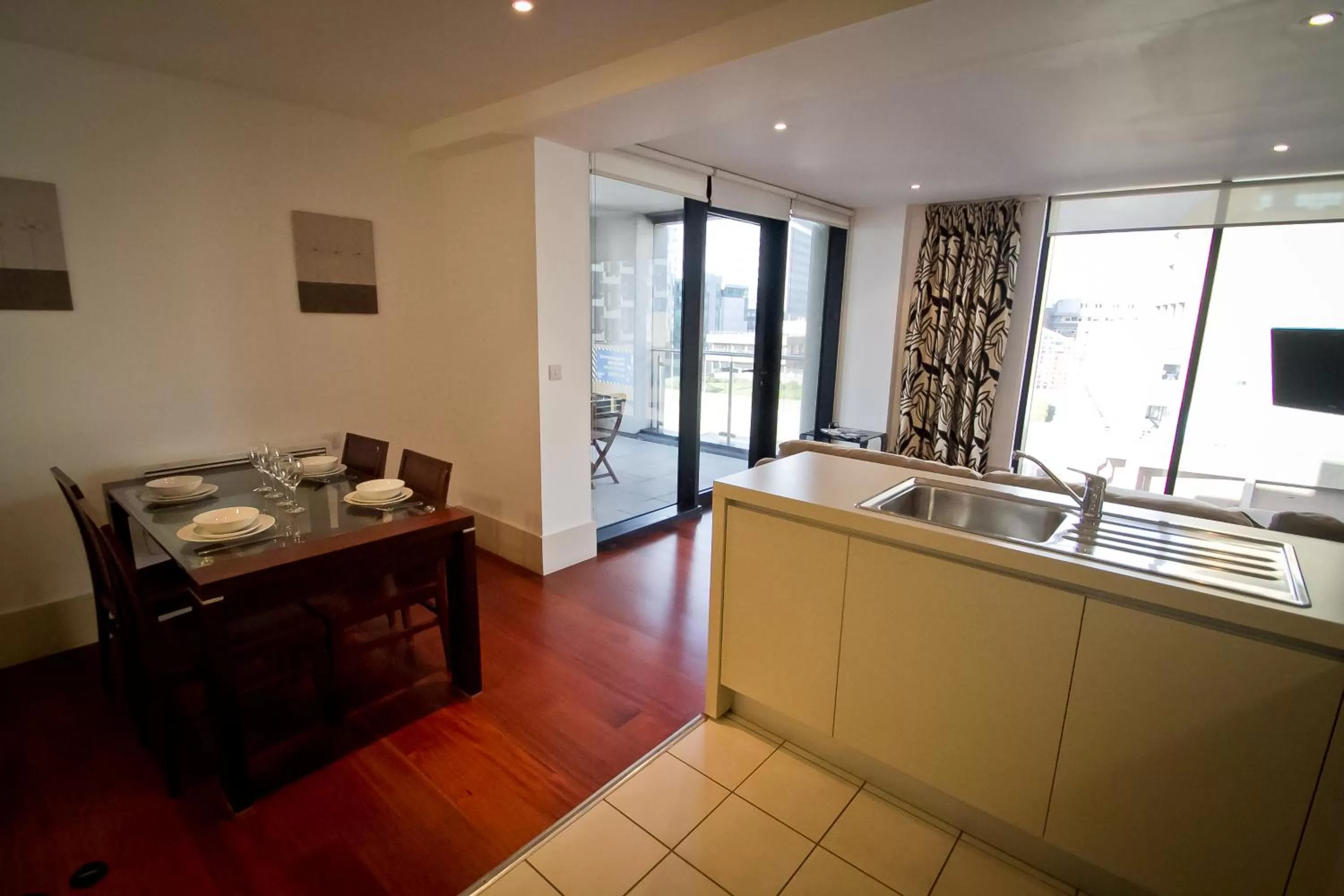 Kitchen or kitchenette in Merchant Quarters Apartments