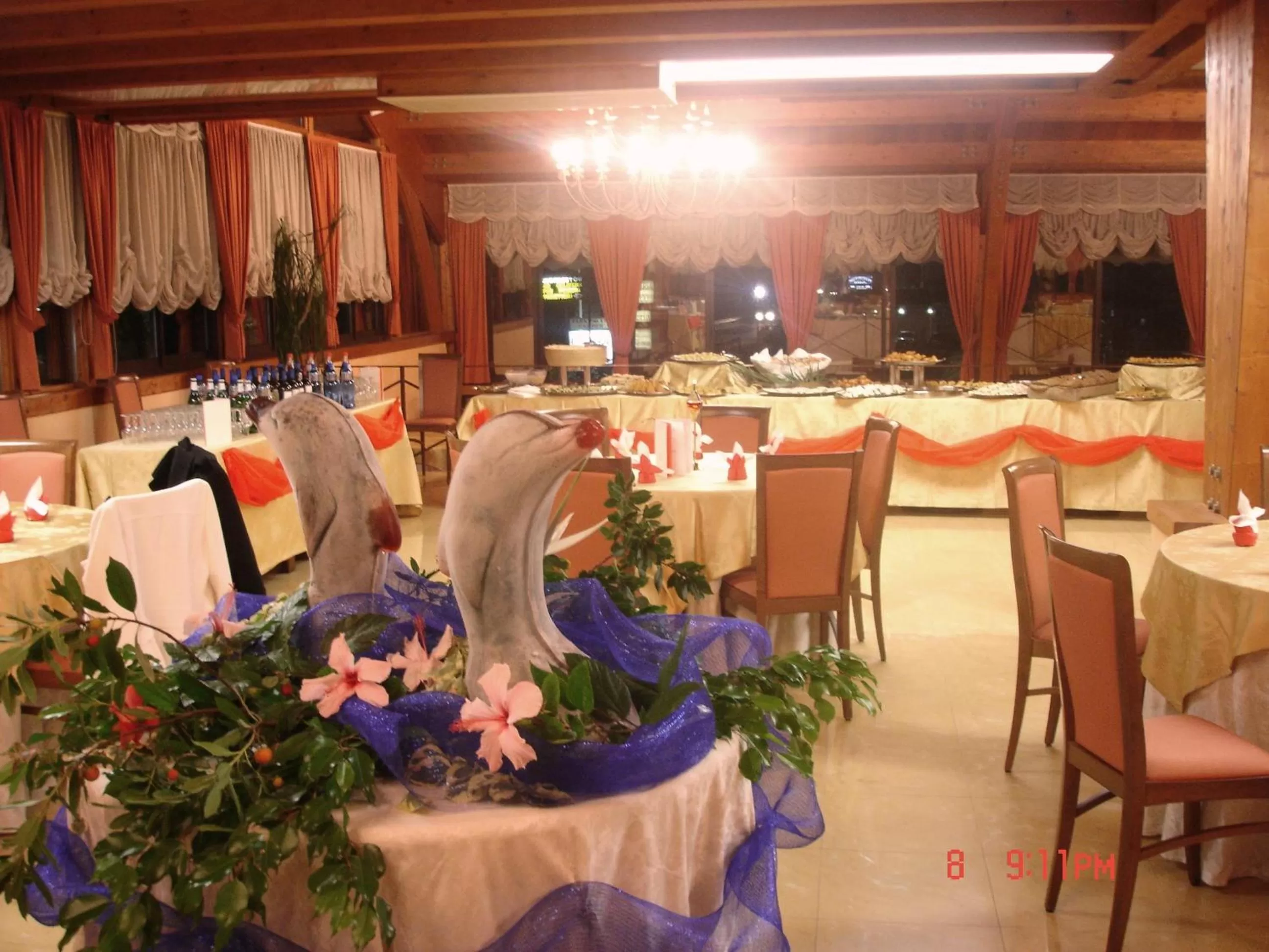 Restaurant/places to eat in Hotel Marinella