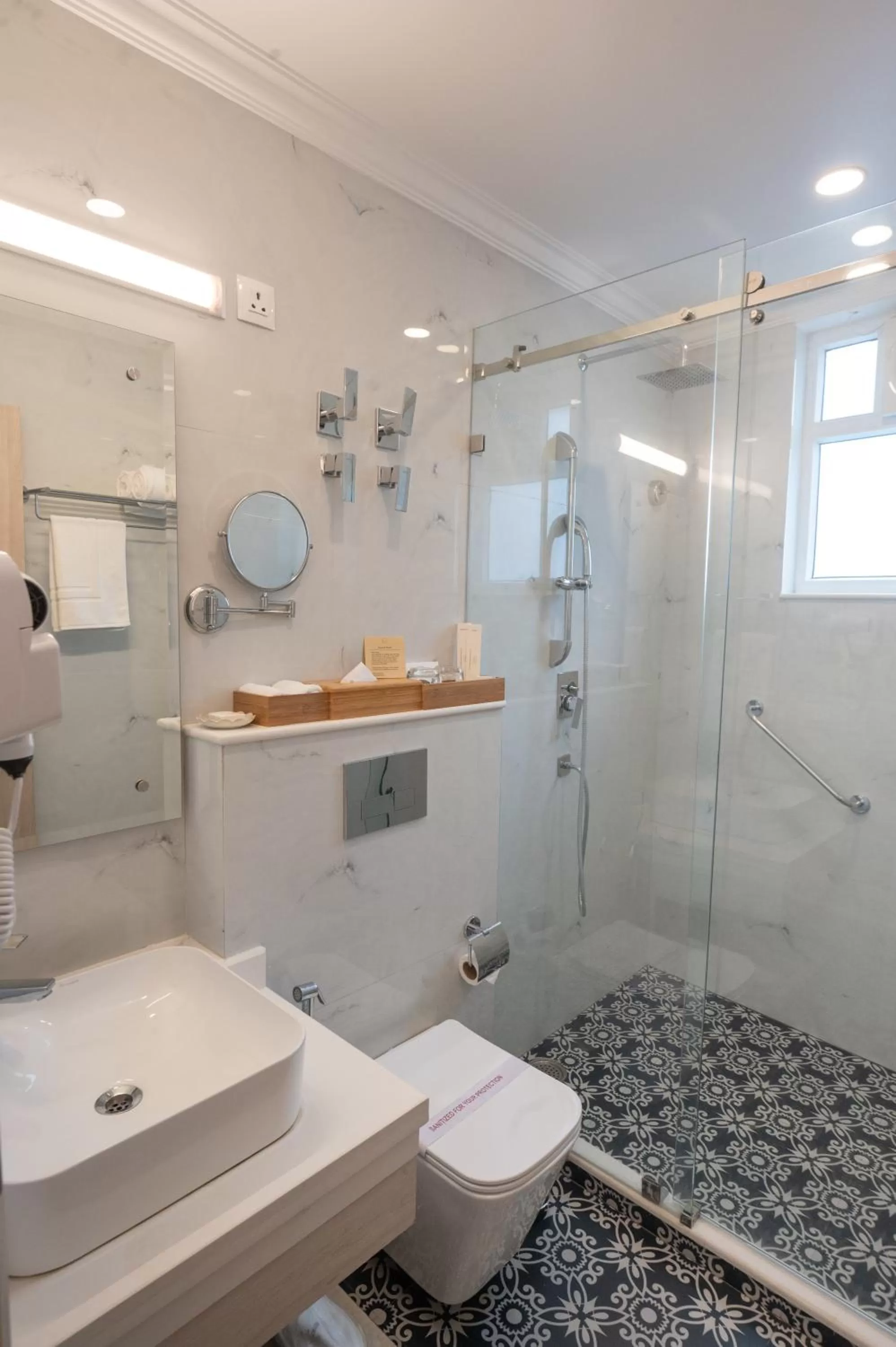 Toilet in Terrakotta Rishikesh