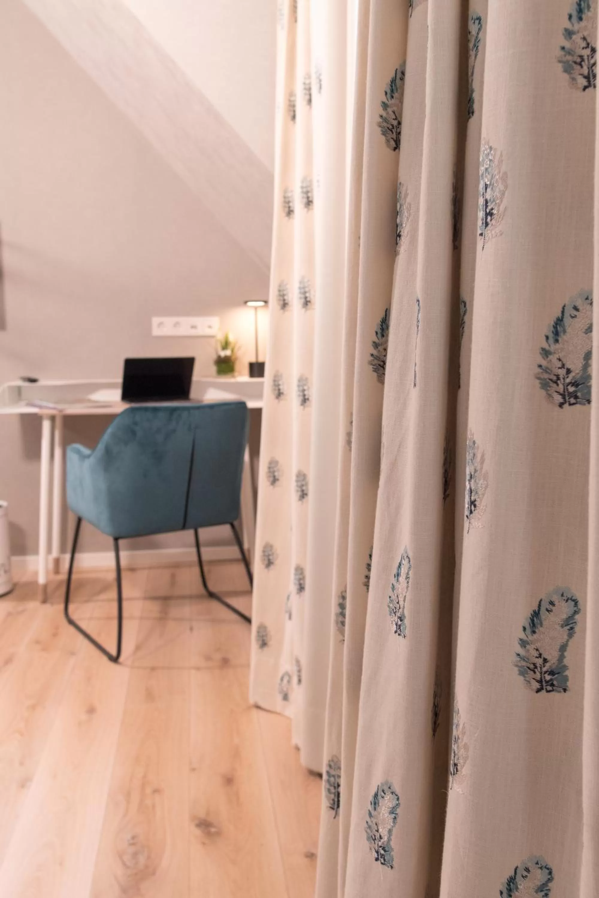 Decorative detail, TV/Entertainment Center in Visbeker Deern Hotel Garni