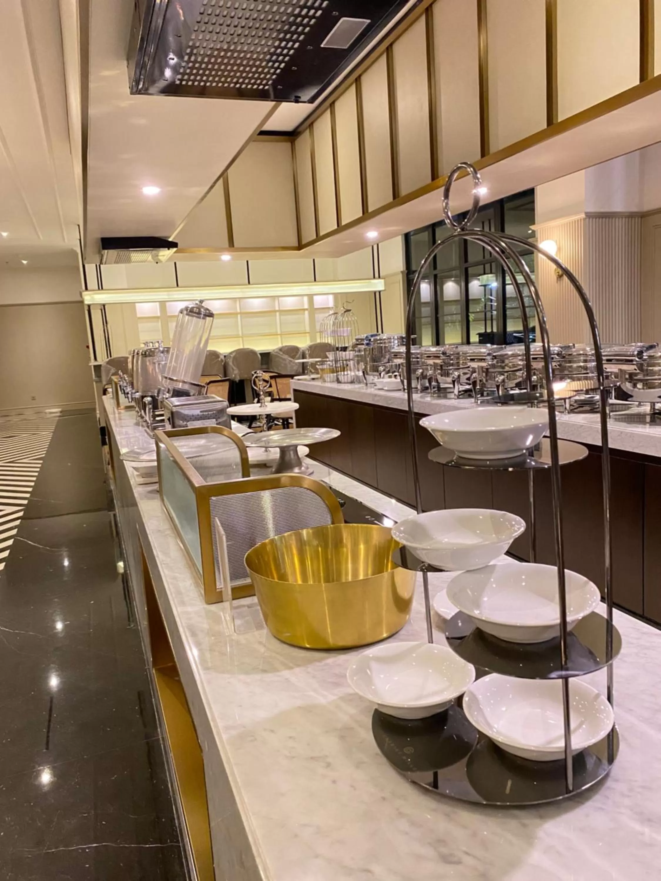 Restaurant/Places to Eat in Maia Hotel Jakarta