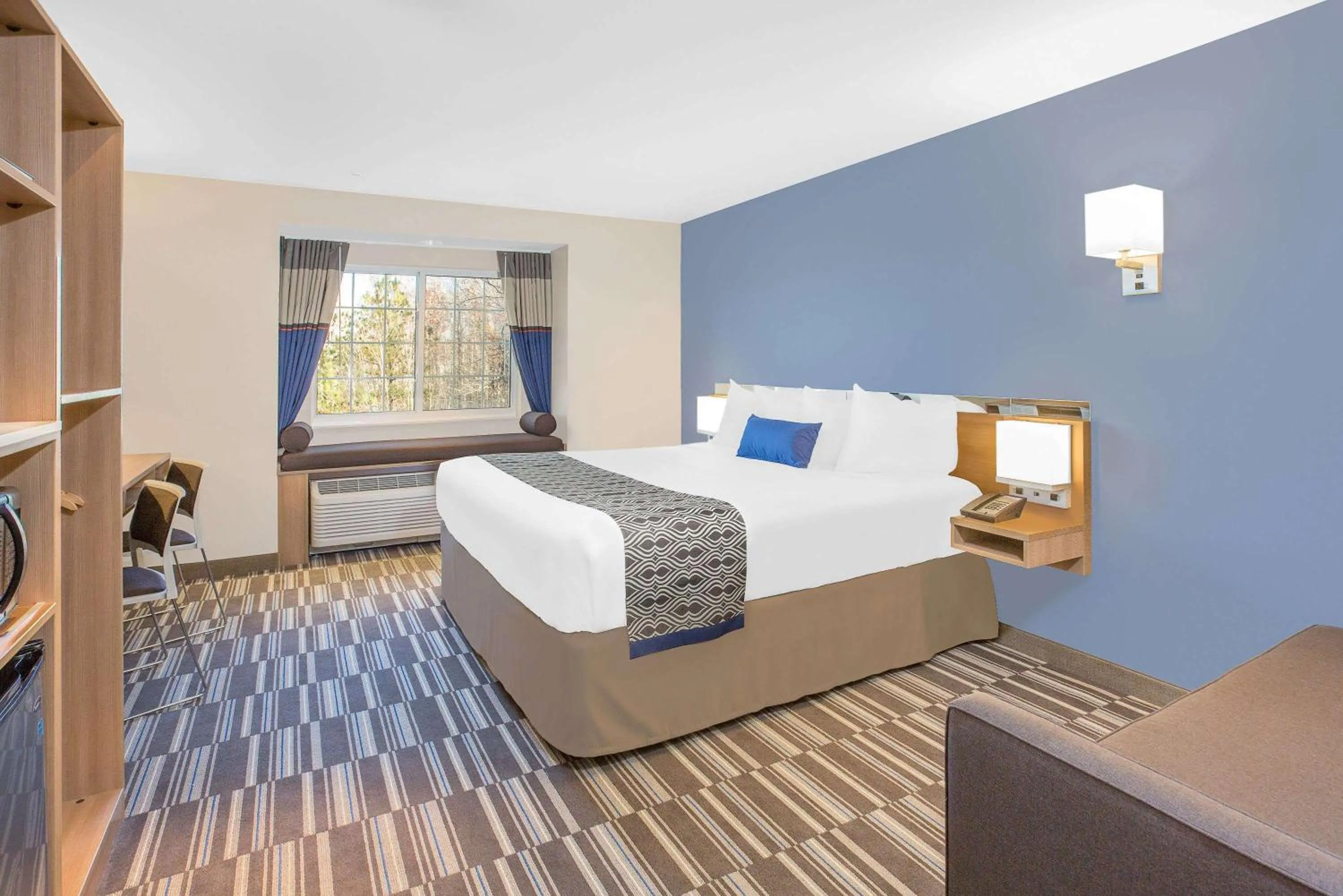 Photo of the whole room, Bed in Microtel Inn & Suites by Wyndham Ocean City